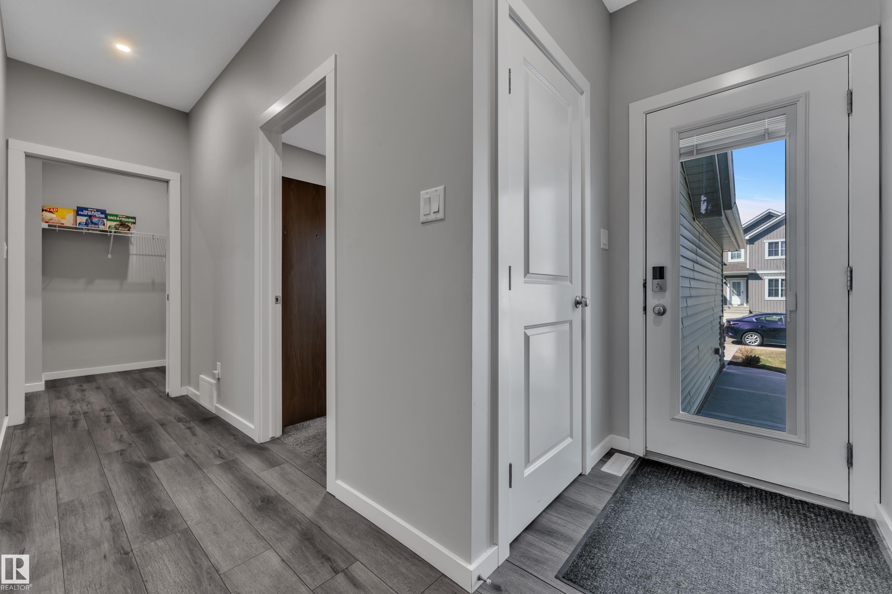 319 36 Avenue NW, Maple Crest, Edmonton