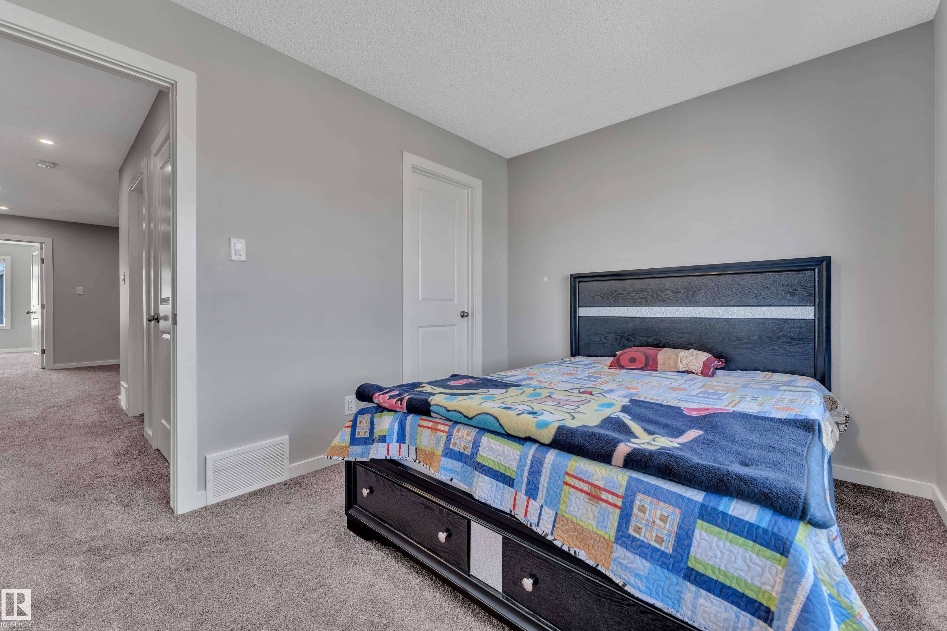 Photo 32 at 319 36 Avenue NW, Maple Crest, Edmonton