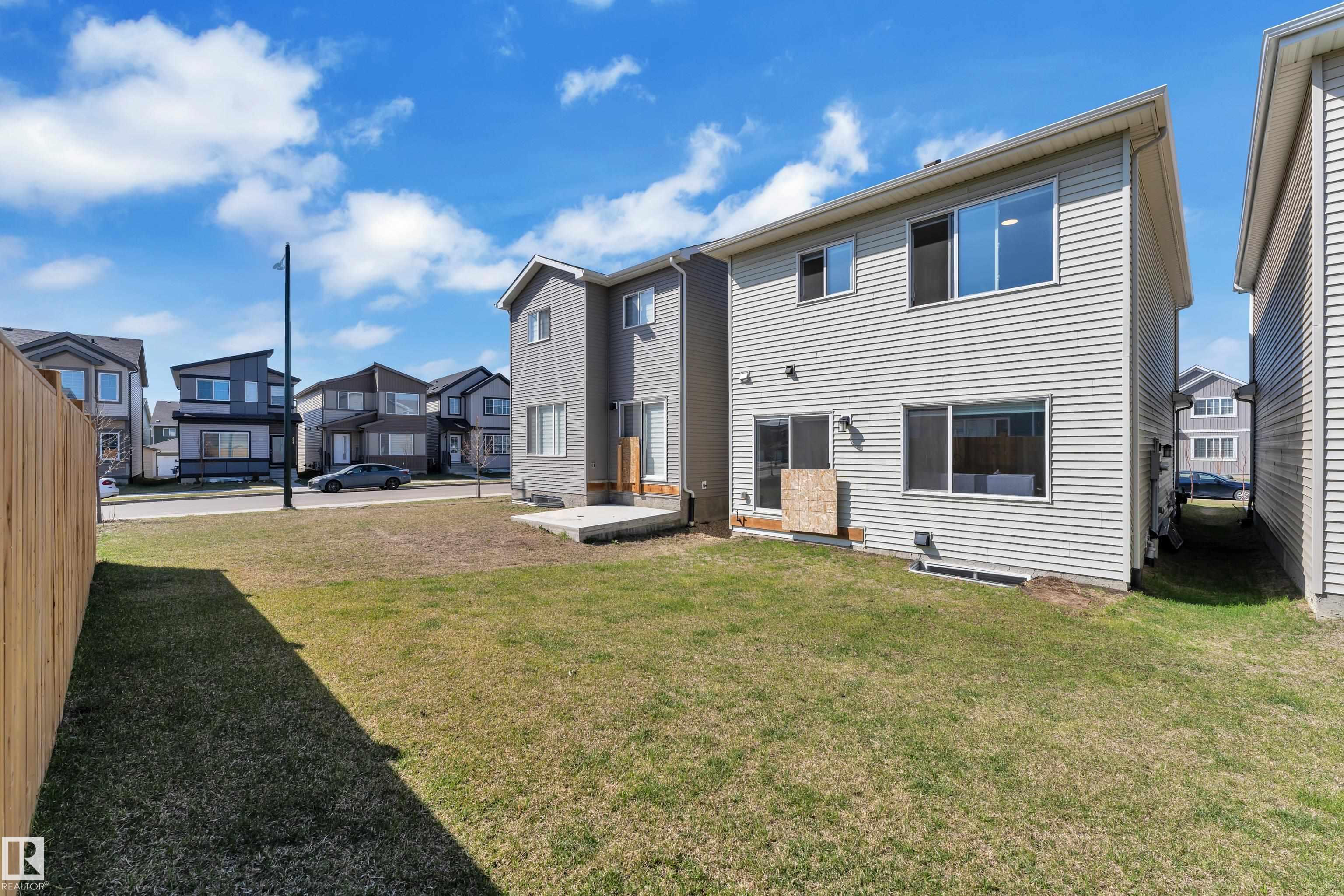 Photo 34 at 319 36 Avenue NW, Maple Crest, Edmonton