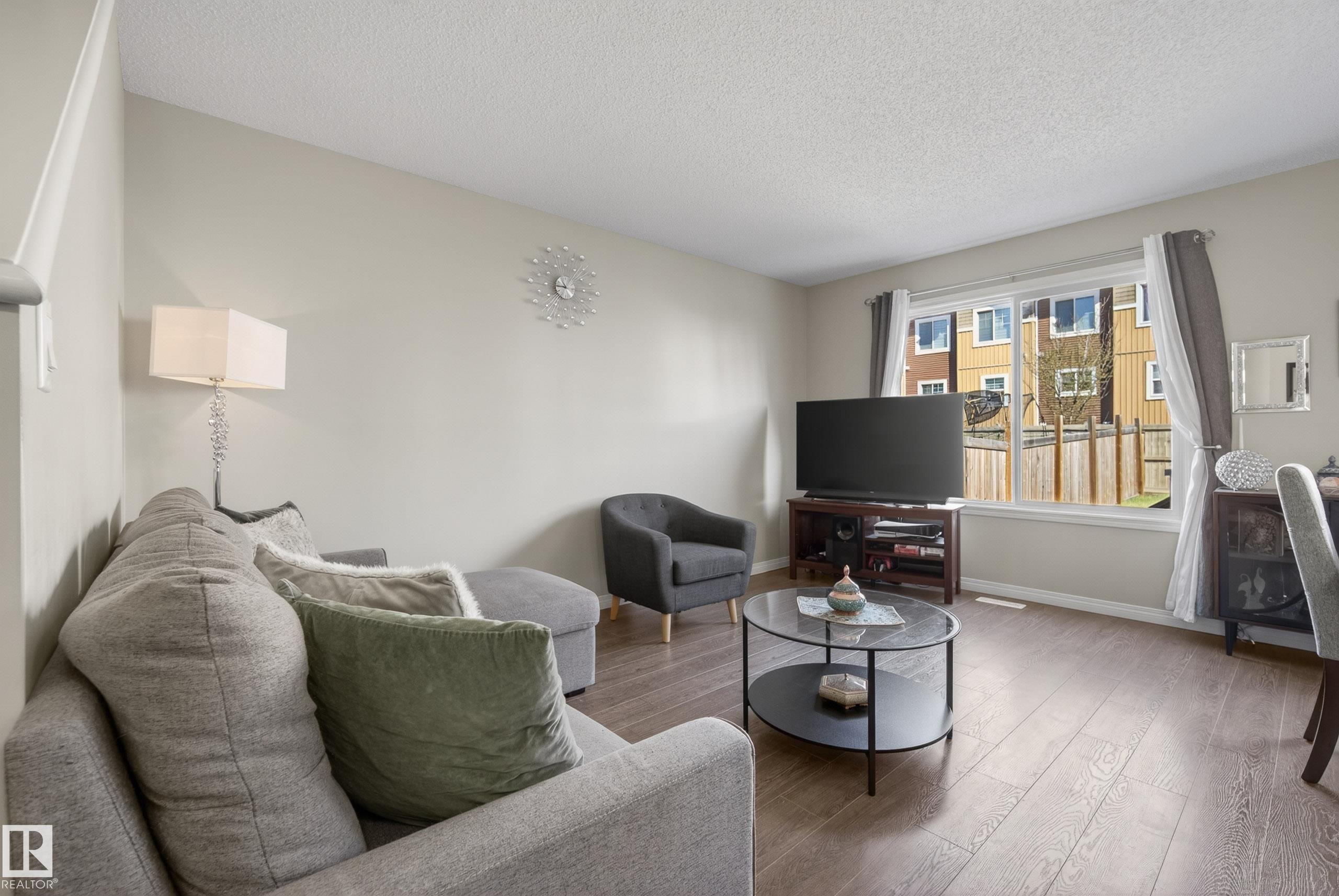 https://zimg.paragon.ice.com/ParagonImages/Property/PM/RAE/225399785/19/0/0/937e28dce57c966604e3aa5877f18342/1/2c35e455124b1f64ffc05395e19182db/225399785-6919f968-0bb9-41ee-a03e-b4ef526872ca.JPG