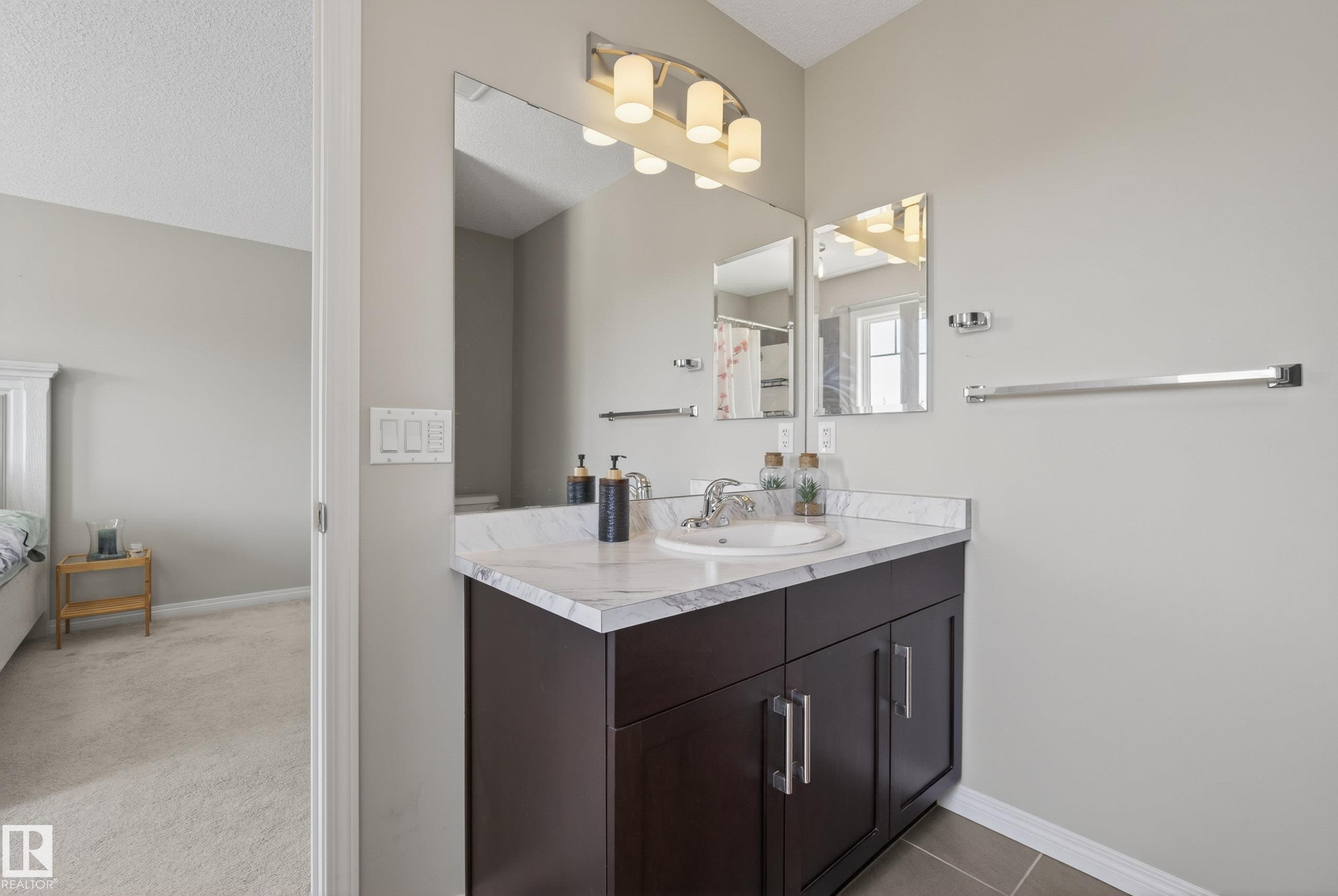 https://zimg.paragon.ice.com/ParagonImages/Property/PM/RAE/225399785/26/0/0/ba1eec5aa0500cf80088ea3550a8a18b/1/2c35e455124b1f64ffc05395e19182db/225399785-1b350465-8513-4ec2-bb96-091a282be8c3.JPG