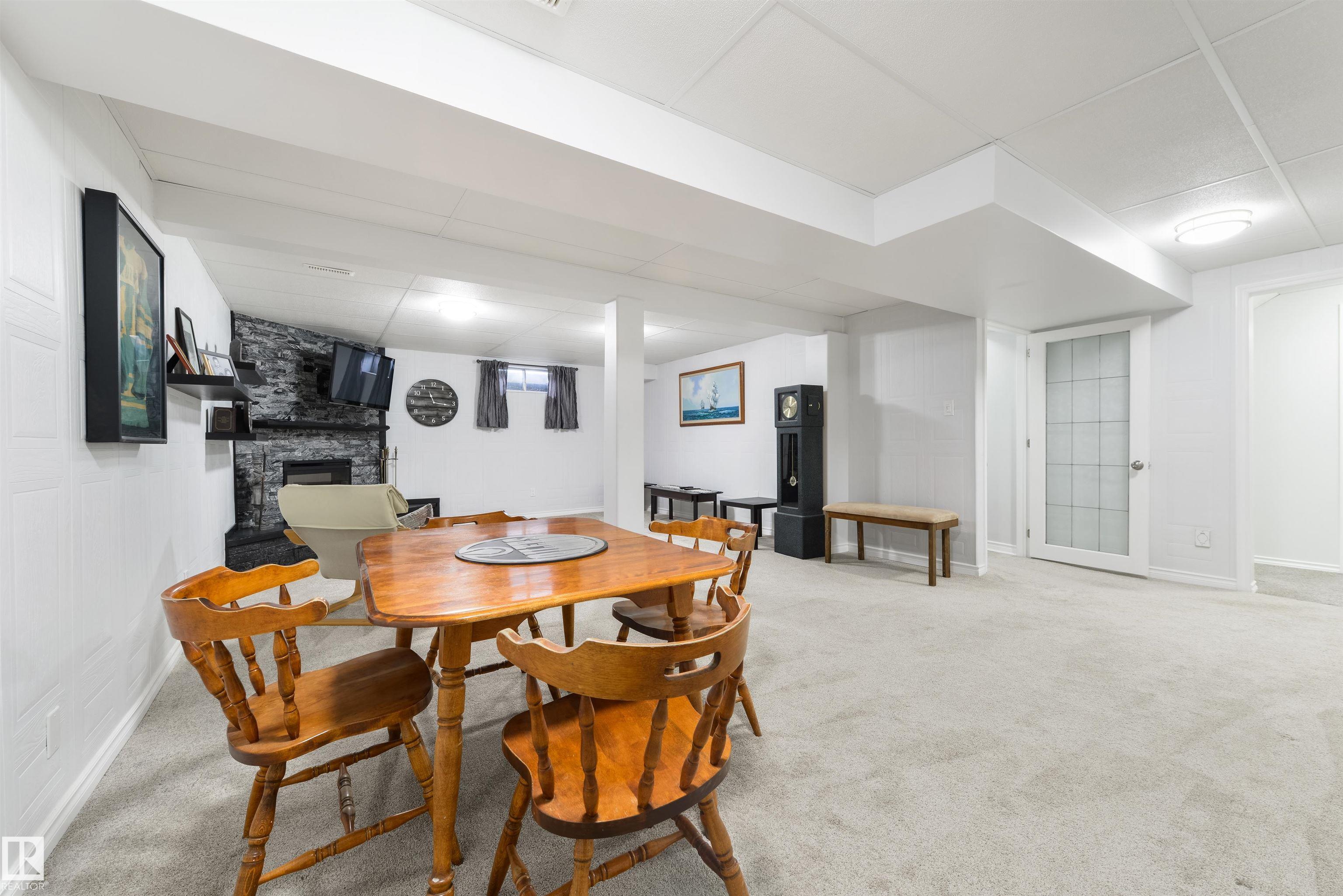 https://zimg.paragon.ice.com/ParagonImages/Property/PM/RAE/225399793/24/0/0/e371f917cfb036618e9d6672a7c40040/1/5064838098d146252f58b03f666126e1/225399793-17E98BC4-1543-46AC-8637-12C4E6FE2EAB.JPG