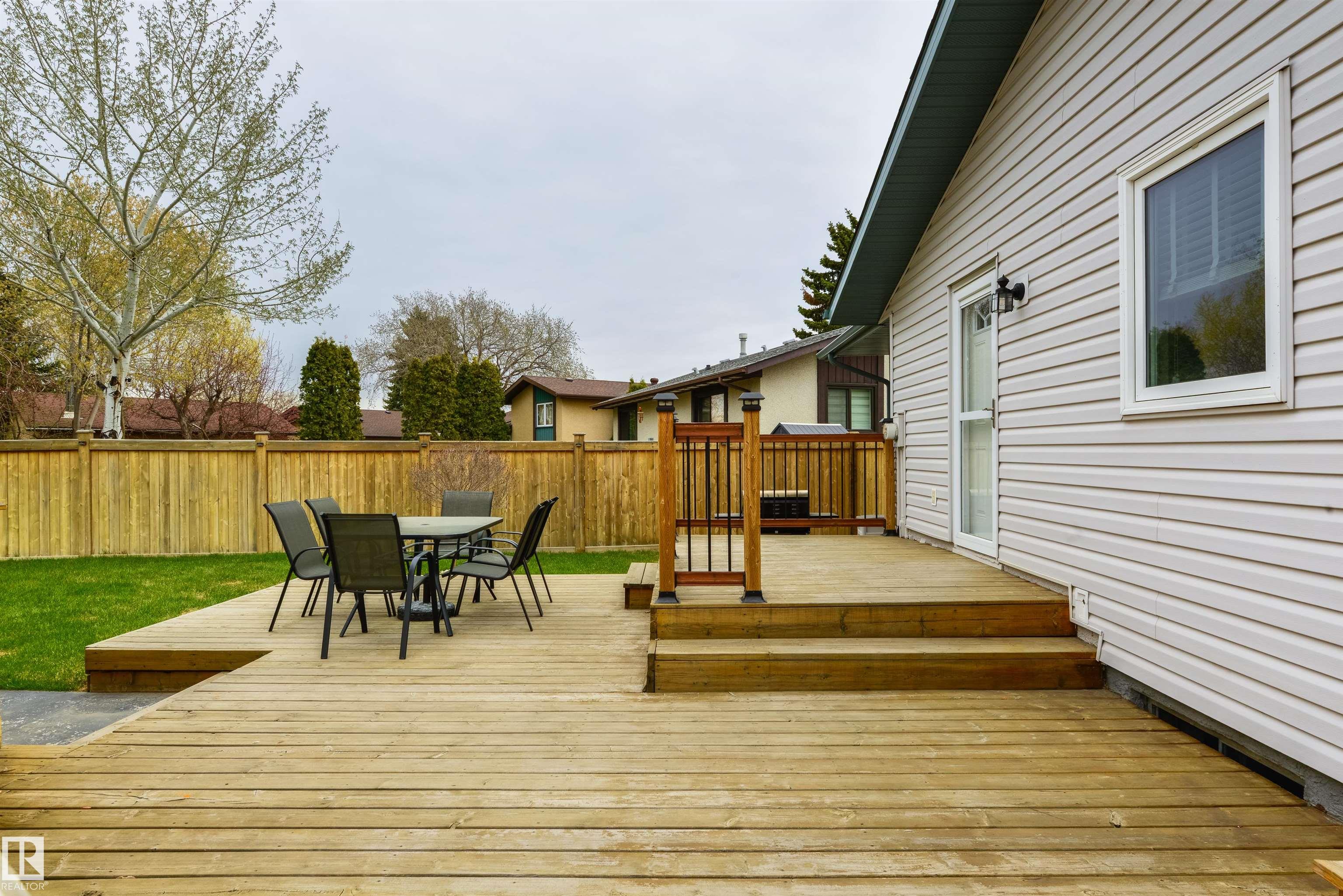 https://zimg.paragon.ice.com/ParagonImages/Property/PM/RAE/225399793/27/0/0/9c6cc5337d3d71d5230c9a64aff246f2/1/5064838098d146252f58b03f666126e1/225399793-5b672934-3ffe-4e83-a6b2-3aa62bb03bdc.JPG