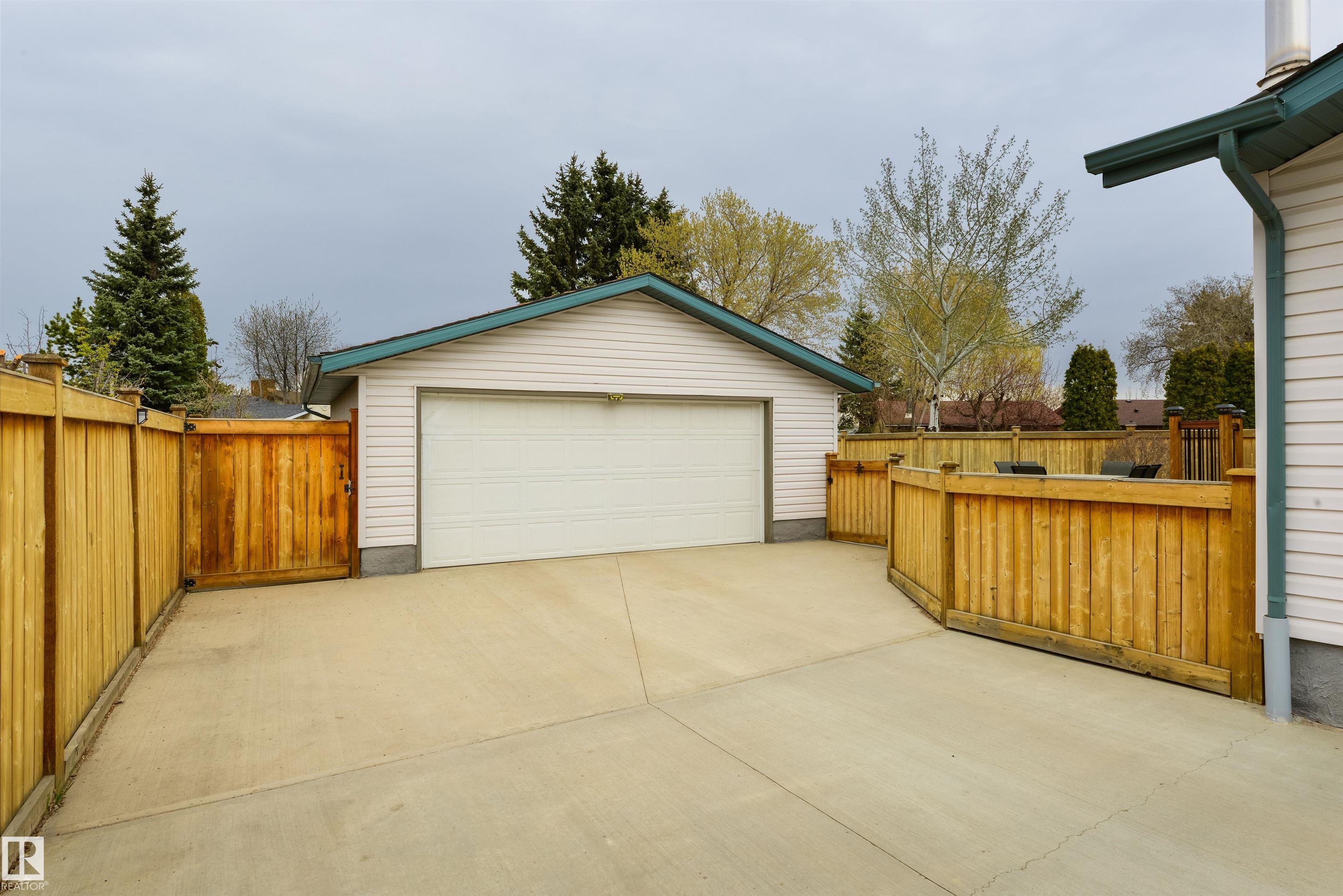 https://zimg.paragon.ice.com/ParagonImages/Property/PM/RAE/225399793/35/0/0/124bbe311c9ed409408da3e700418ae7/1/5064838098d146252f58b03f666126e1/225399793-31116453-7e0a-4c54-bc79-9759a03c4713.JPG