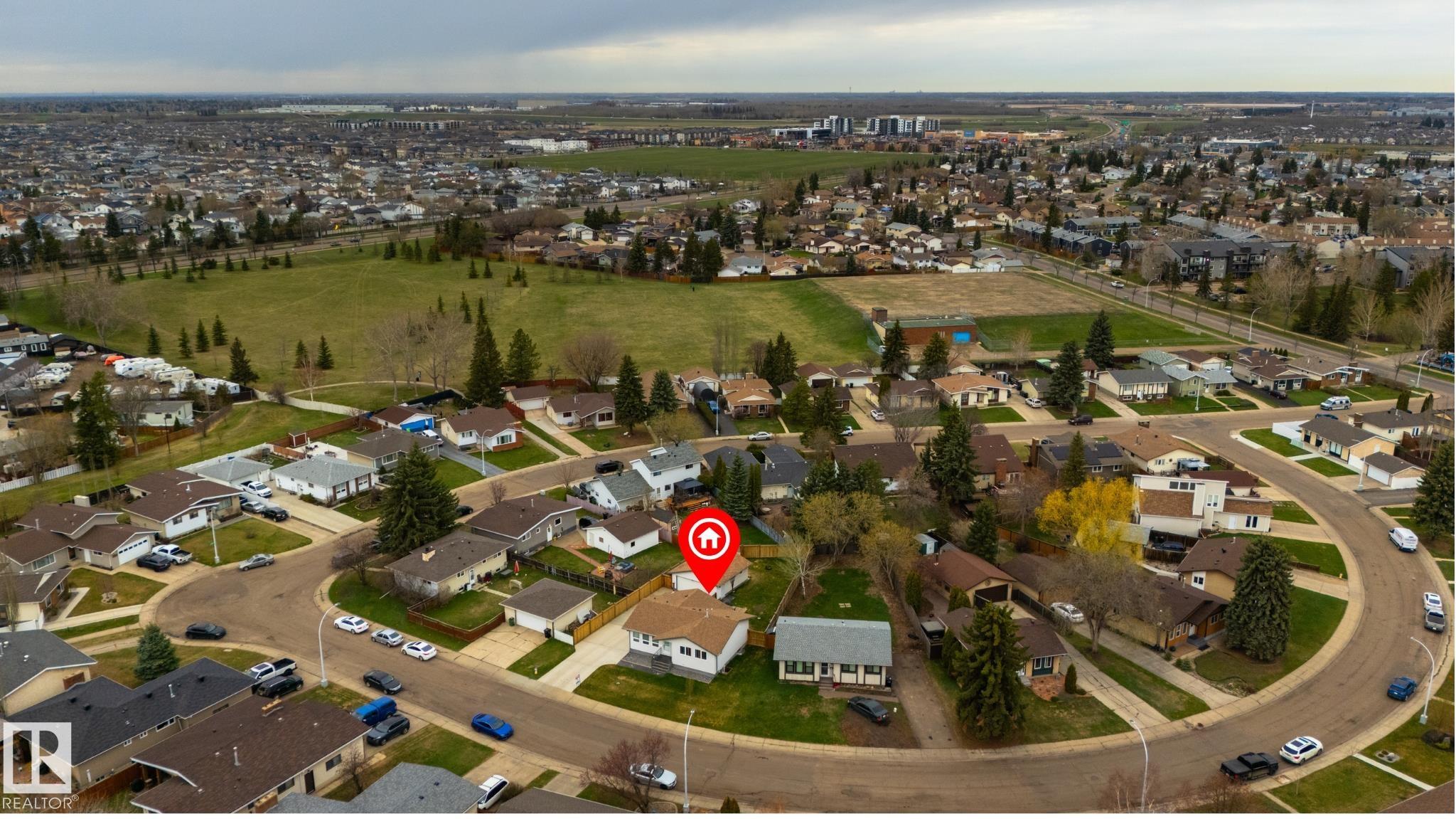 https://zimg.paragon.ice.com/ParagonImages/Property/PM/RAE/225399793/39/0/0/5c9135df2bf753c9c75bc22c6f621f04/1/5064838098d146252f58b03f666126e1/225399793-02867bf7-618f-4e04-9340-bad213bade28.JPG