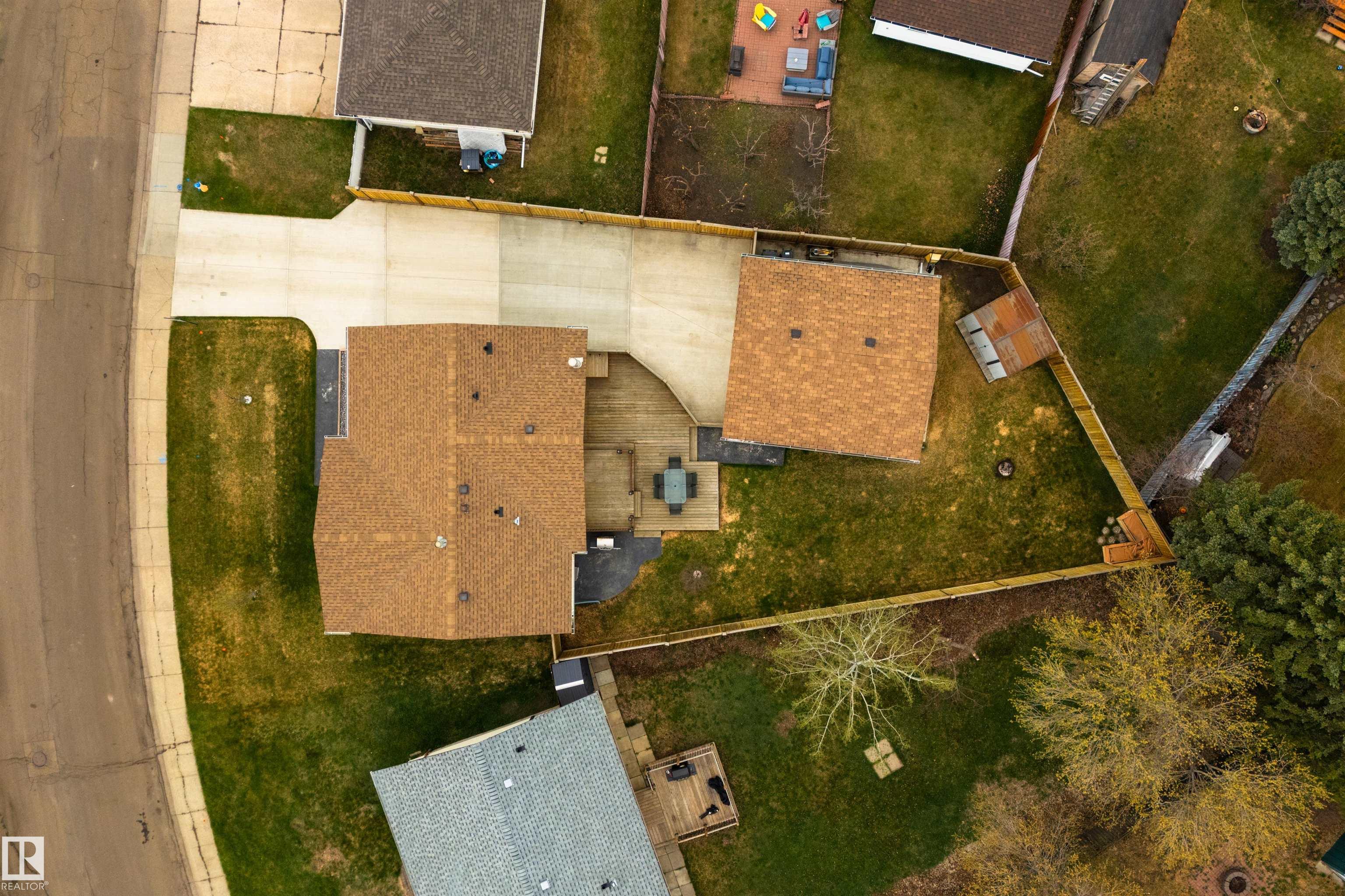 https://zimg.paragon.ice.com/ParagonImages/Property/PM/RAE/225399793/40/0/0/9b52c49d2828321c3eb47c09fc8e23f5/1/5064838098d146252f58b03f666126e1/225399793-5aaae0dc-e6cf-4c0b-9dea-699f773bd78c.JPG
