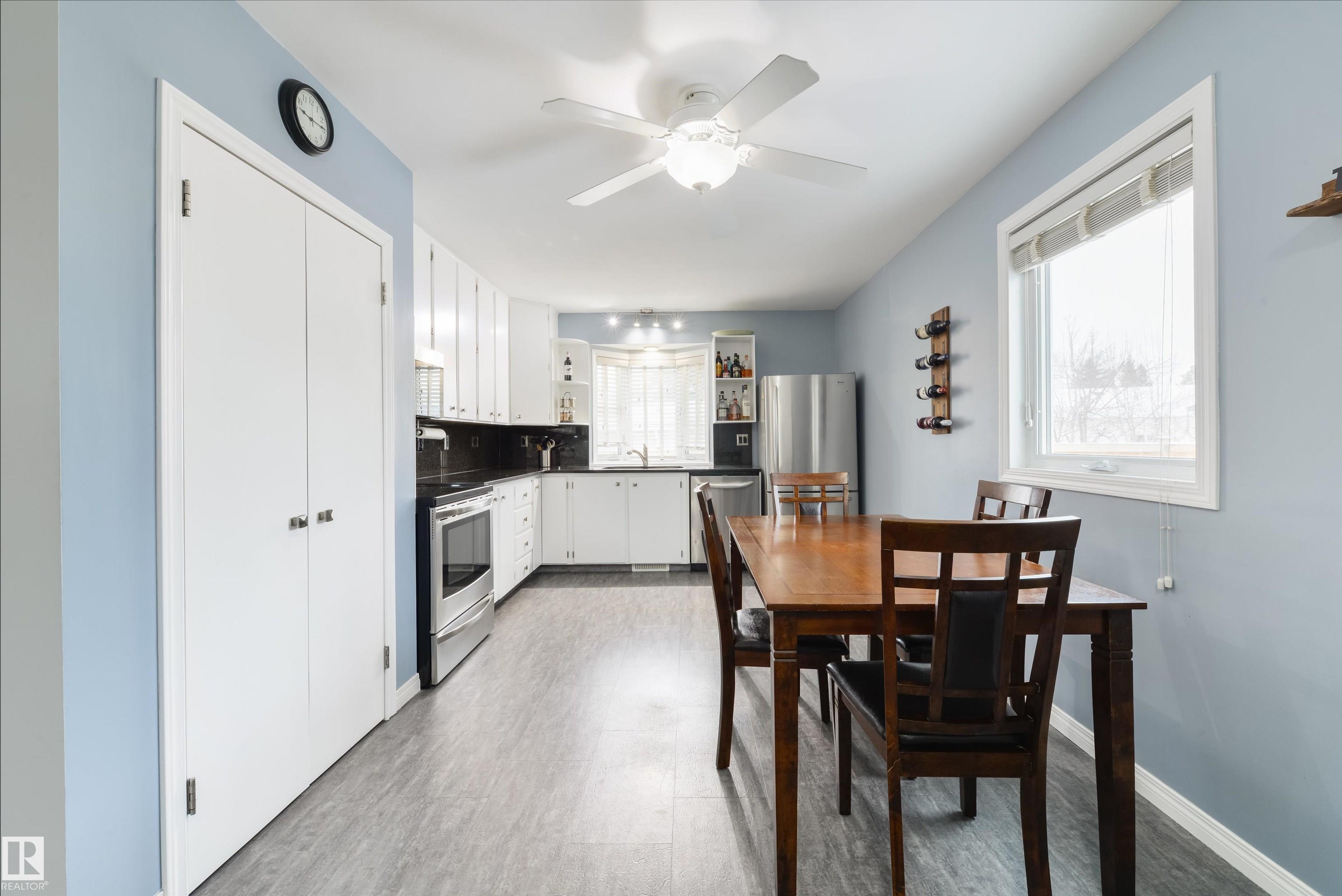 https://zimg.paragon.ice.com/ParagonImages/Property/PM/RAE/225399793/6/0/0/d655ed988d0ad37318e8382b405129ad/1/5064838098d146252f58b03f666126e1/225399793-C765CC30-9AF7-46DF-94DE-8ACCDC258FA5.JPG
