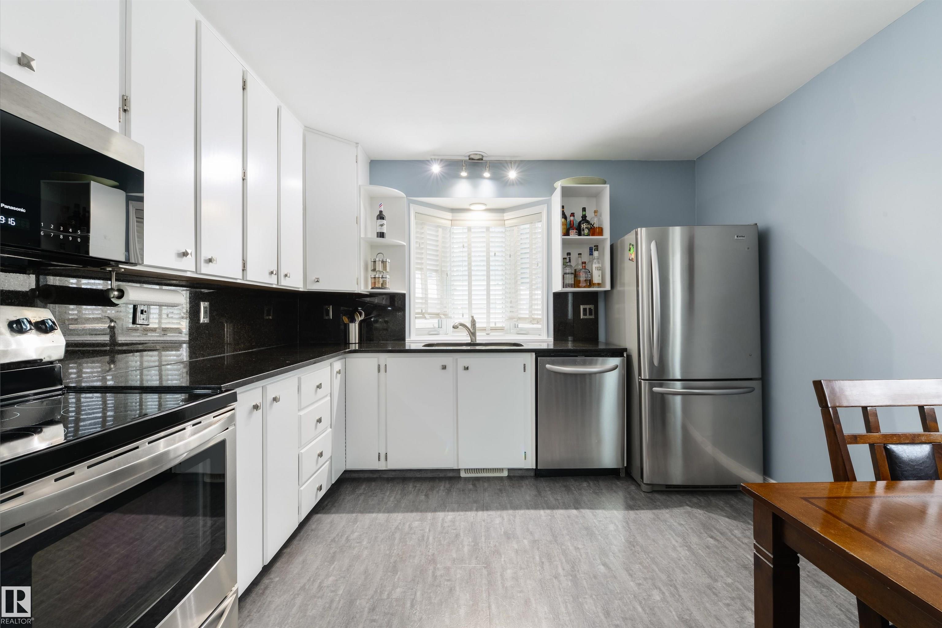 https://zimg.paragon.ice.com/ParagonImages/Property/PM/RAE/225399793/7/0/0/d67700f64c7ca68afaffab93c75cadf2/1/5064838098d146252f58b03f666126e1/225399793-FE90EFDF-90EB-4461-AECB-C7E13515ECA9.JPG
