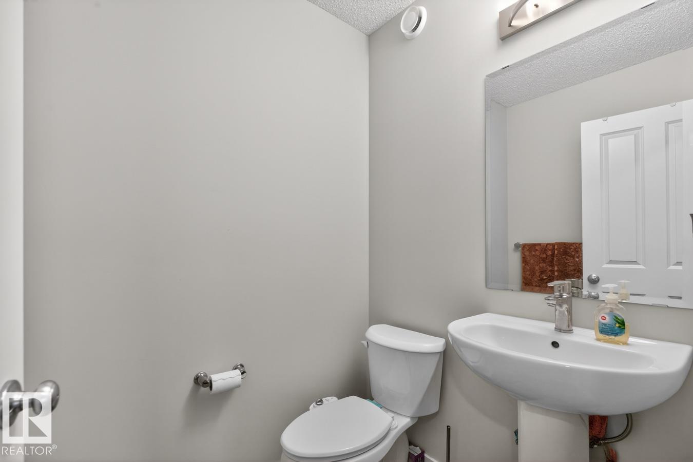 Photo 14 at 3214 9 Street NW, Maple Crest, Edmonton