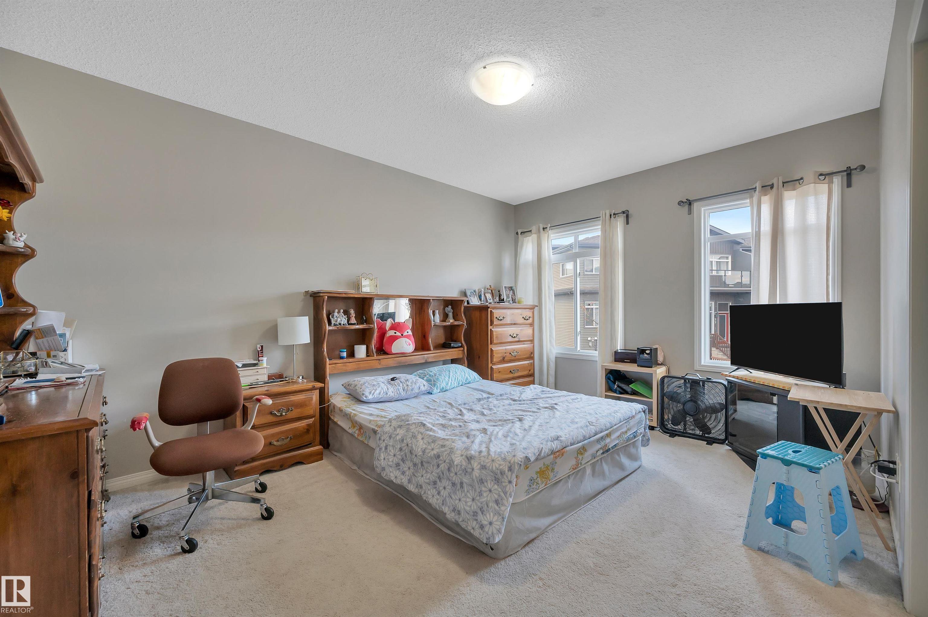 https://zimg.paragon.ice.com/ParagonImages/Property/PM/RAE/225399804/11/0/0/c26ee406047f15c8a63befaff52c246a/1/af8f9793cfd623ec43449258c36144cb/225399804-9974fcfb-edd6-41a5-bcd0-a53cb2d0afe7.JPG