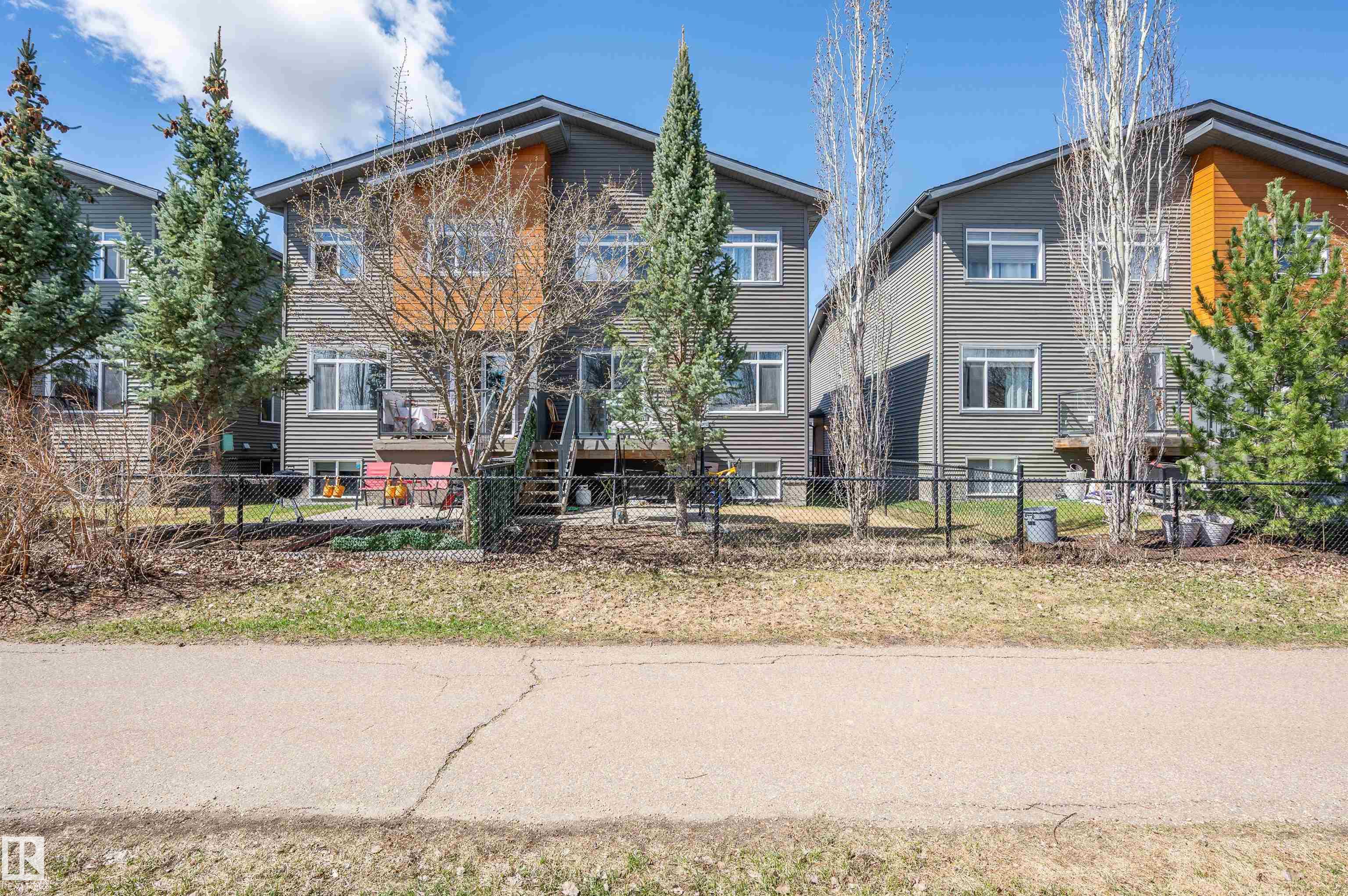 https://zimg.paragon.ice.com/ParagonImages/Property/PM/RAE/225399804/22/0/0/284c716ea0ae573ed875fa50c1a47f41/1/af8f9793cfd623ec43449258c36144cb/225399804-4c77371e-9fc7-4a16-ac3d-07dad0fa37e7.JPG