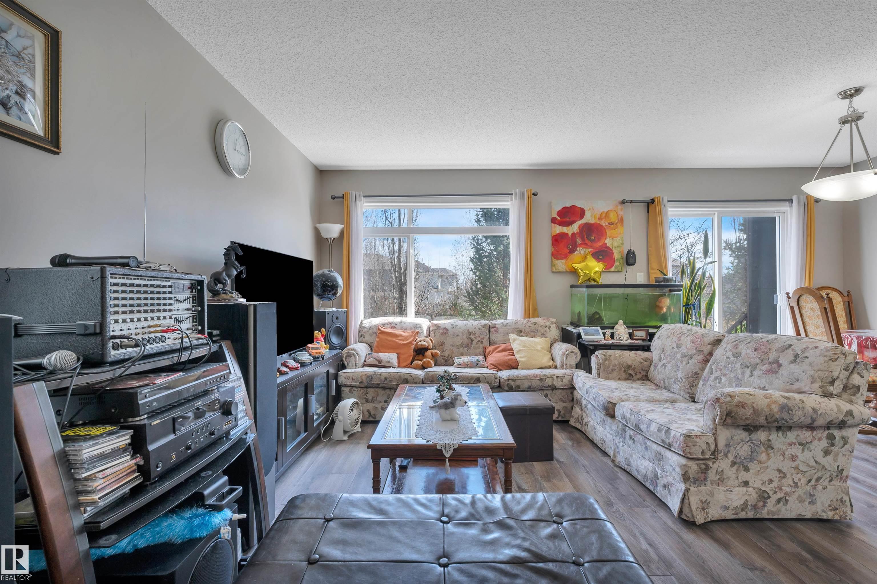 https://zimg.paragon.ice.com/ParagonImages/Property/PM/RAE/225399804/6/0/0/c197aad98e09ca1539e0043177dbfb17/1/af8f9793cfd623ec43449258c36144cb/225399804-596b820c-0bfc-48fc-b506-c01fc2c82aa1.JPG