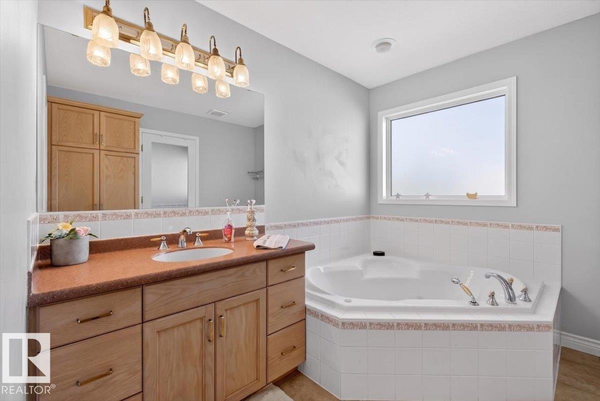https://zimg.paragon.ice.com/ParagonImages/Property/PM/RAE/225399806/30/0/0/abb6f763fb6a92a99df7f179b75257ce/1/798870bb5d826c080cad44e43af5c2bf/225399806-e6a7f471-4489-49dd-9e6e-ae3aafec5b97.JPG