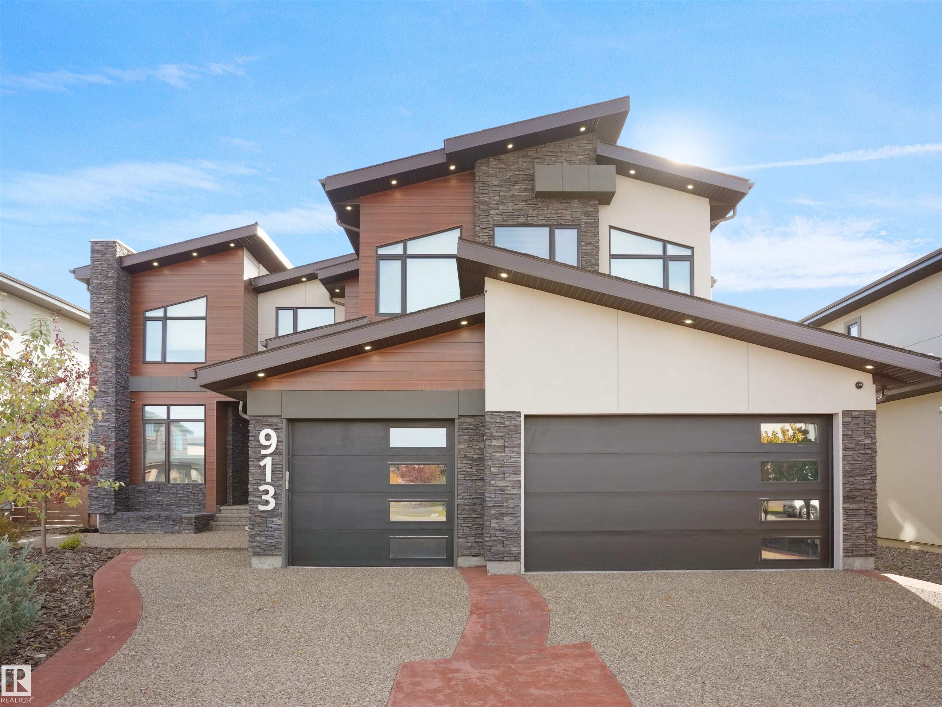 913 WOOD Place, Edmonton, AB T6W 3G8