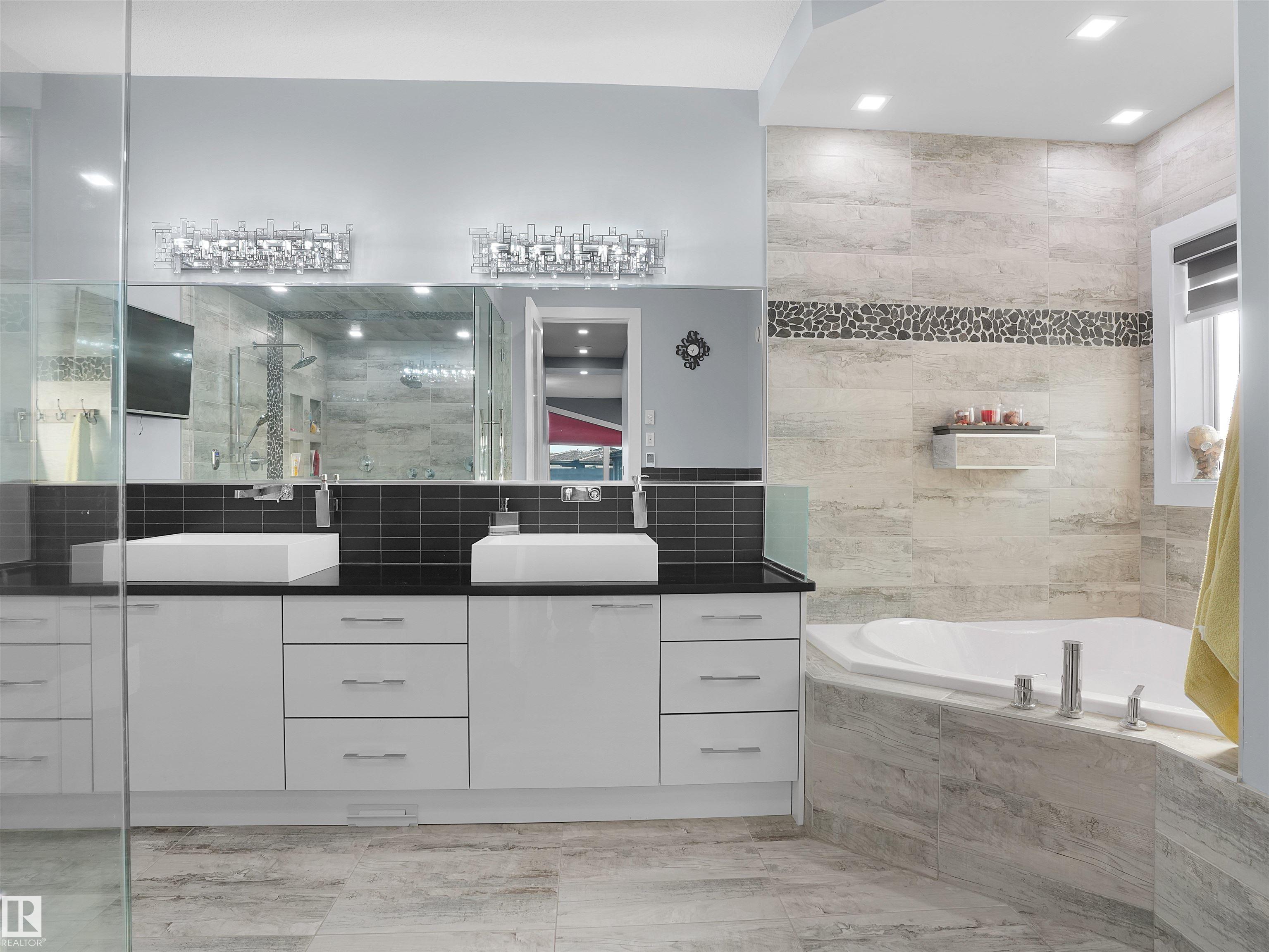 Photo 41 at 913 Wood Place NW, Windermere, Edmonton