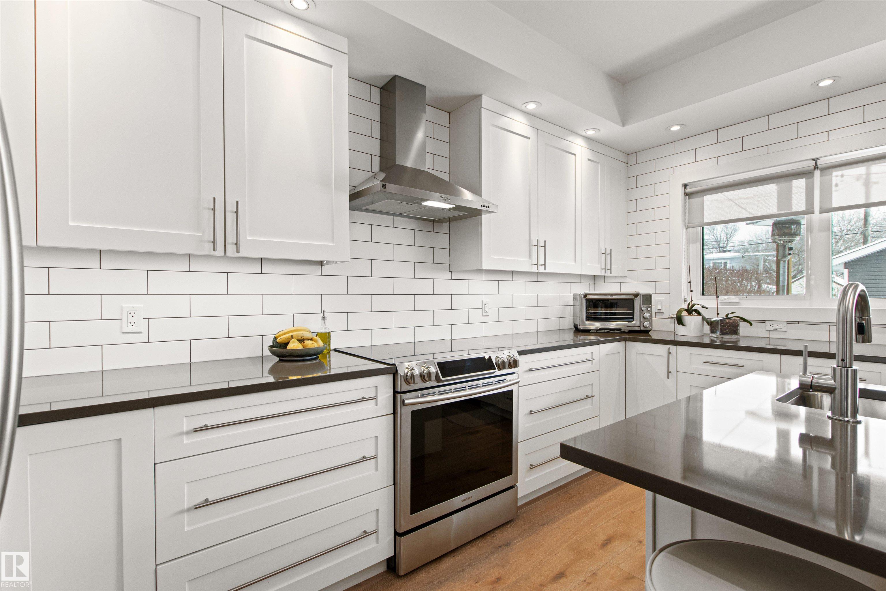 Photo 16 at 11324 87 Street NW, Parkdale, Edmonton