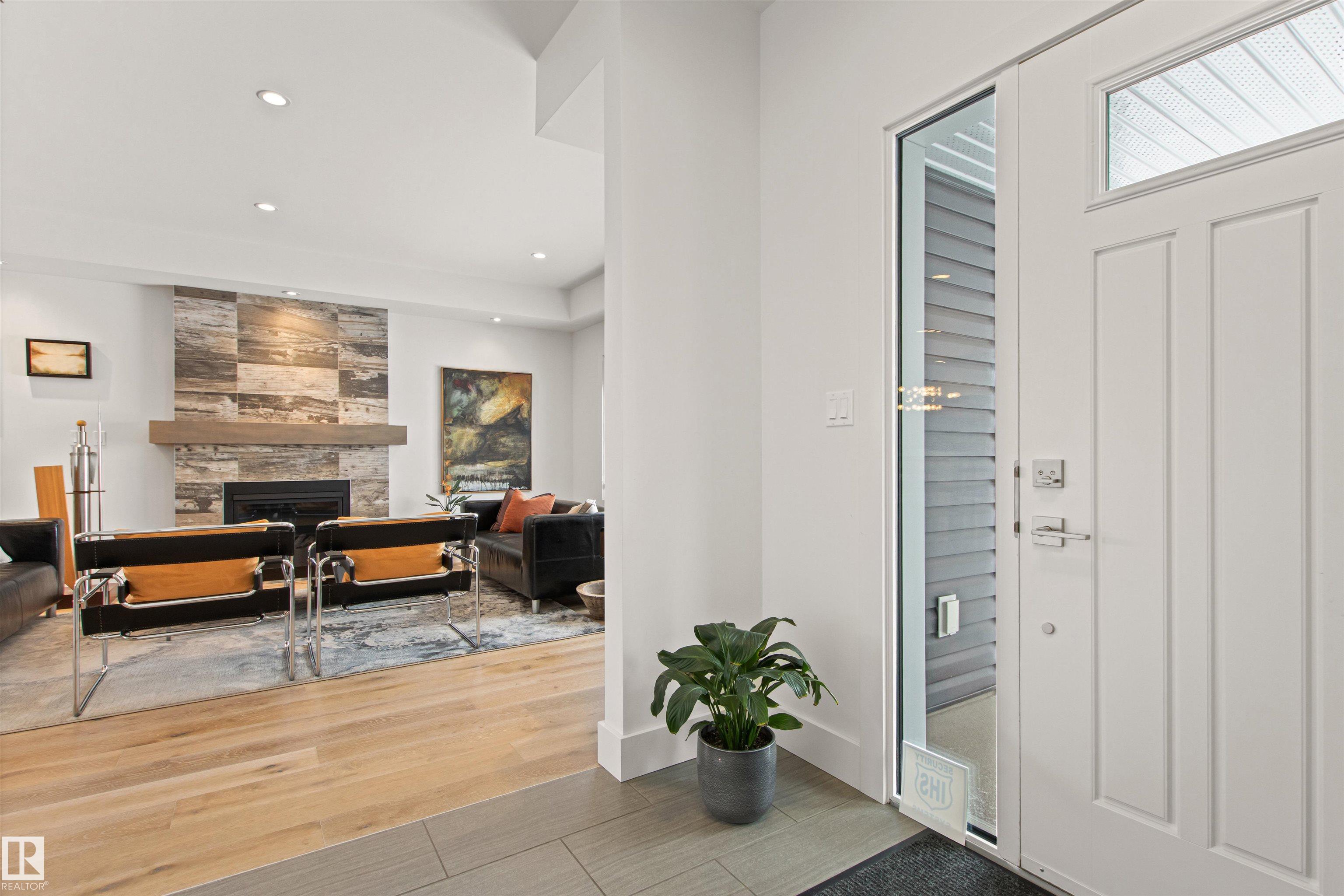 Photo 8 at 11324 87 Street NW, Parkdale, Edmonton