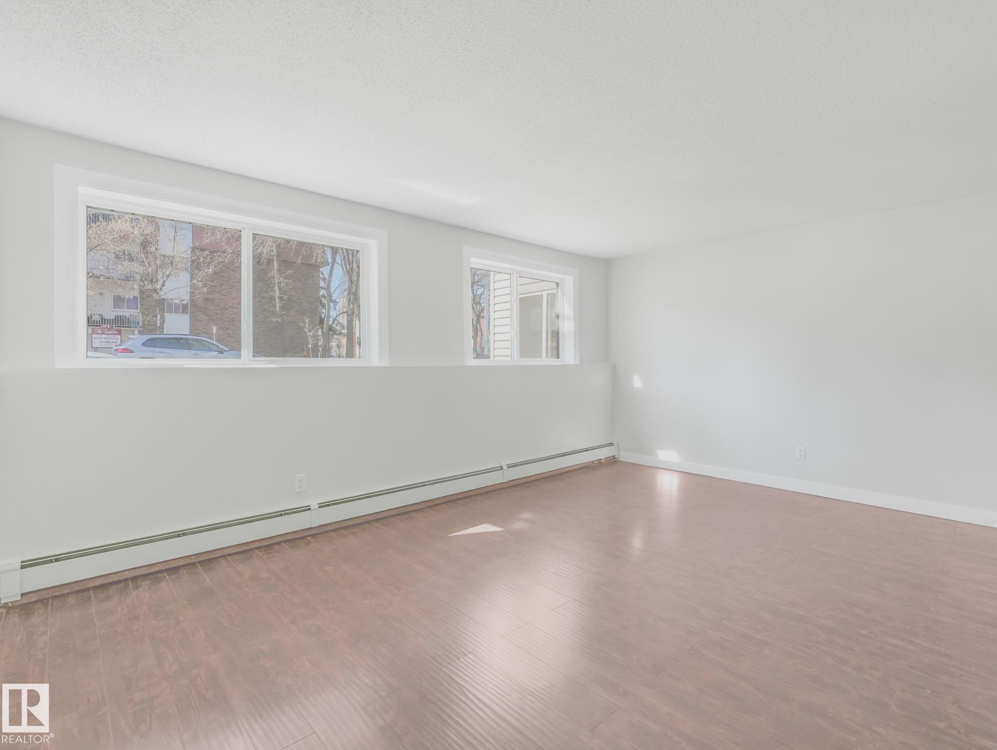 https://zimg.paragon.ice.com/ParagonImages/Property/PM/RAE/225399812/10/0/0/1b9189f3315af4b01e30ba448982d973/1/7153222e52971683393386827f6f573c/225399812-922f2394-0902-4b27-b45a-e9a3f933f6a6.JPG