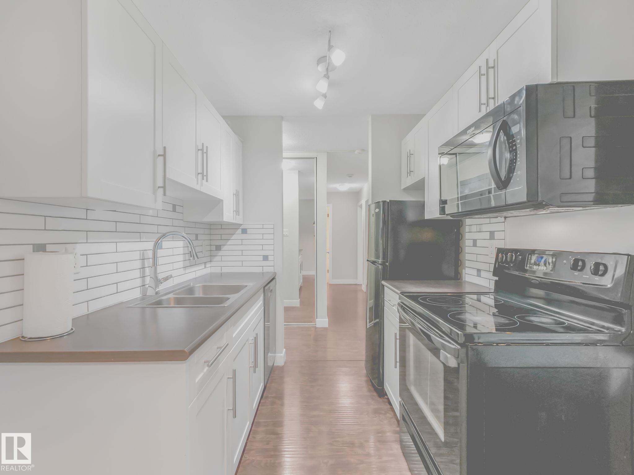 https://zimg.paragon.ice.com/ParagonImages/Property/PM/RAE/225399812/13/0/0/89a83a8571ecb55f1d96cfc9cd3985e0/1/7153222e52971683393386827f6f573c/225399812-981ee1b9-8e34-4420-b1b7-8a7bdf888b20.JPG