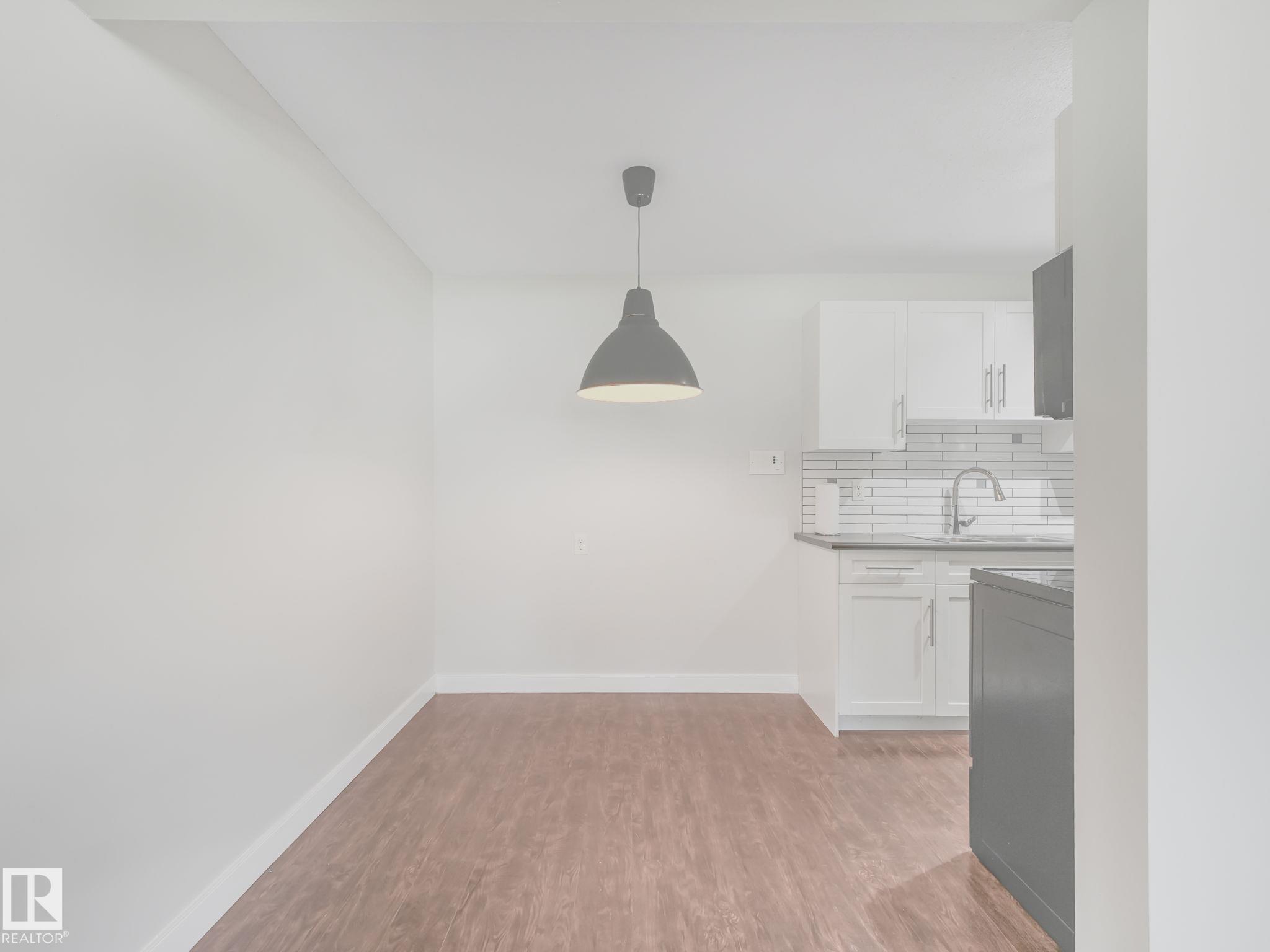 https://zimg.paragon.ice.com/ParagonImages/Property/PM/RAE/225399812/19/0/0/769108d4109ba0dd04e99b70024625d5/1/7153222e52971683393386827f6f573c/225399812-3310987e-026a-460d-82ff-23e7981cde5b.JPG