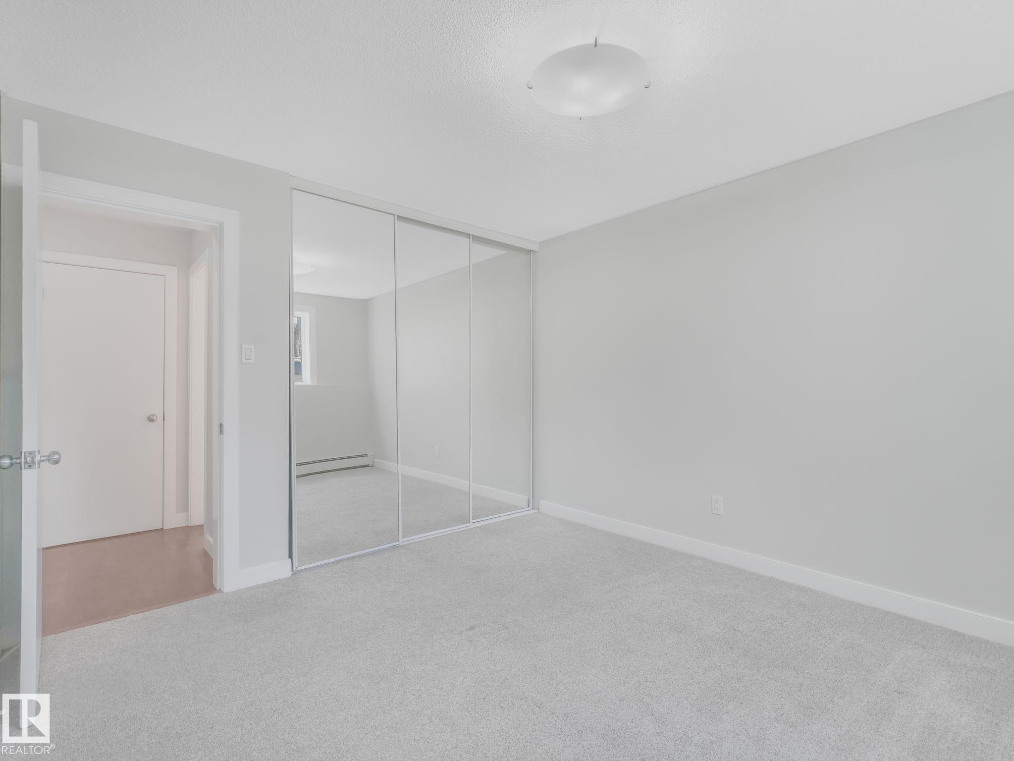 https://zimg.paragon.ice.com/ParagonImages/Property/PM/RAE/225399812/26/0/0/74daae22262f00f558dd5572b28c383d/1/7153222e52971683393386827f6f573c/225399812-e25a9fe4-08b7-47d9-8dda-c2d421371ab3.JPG