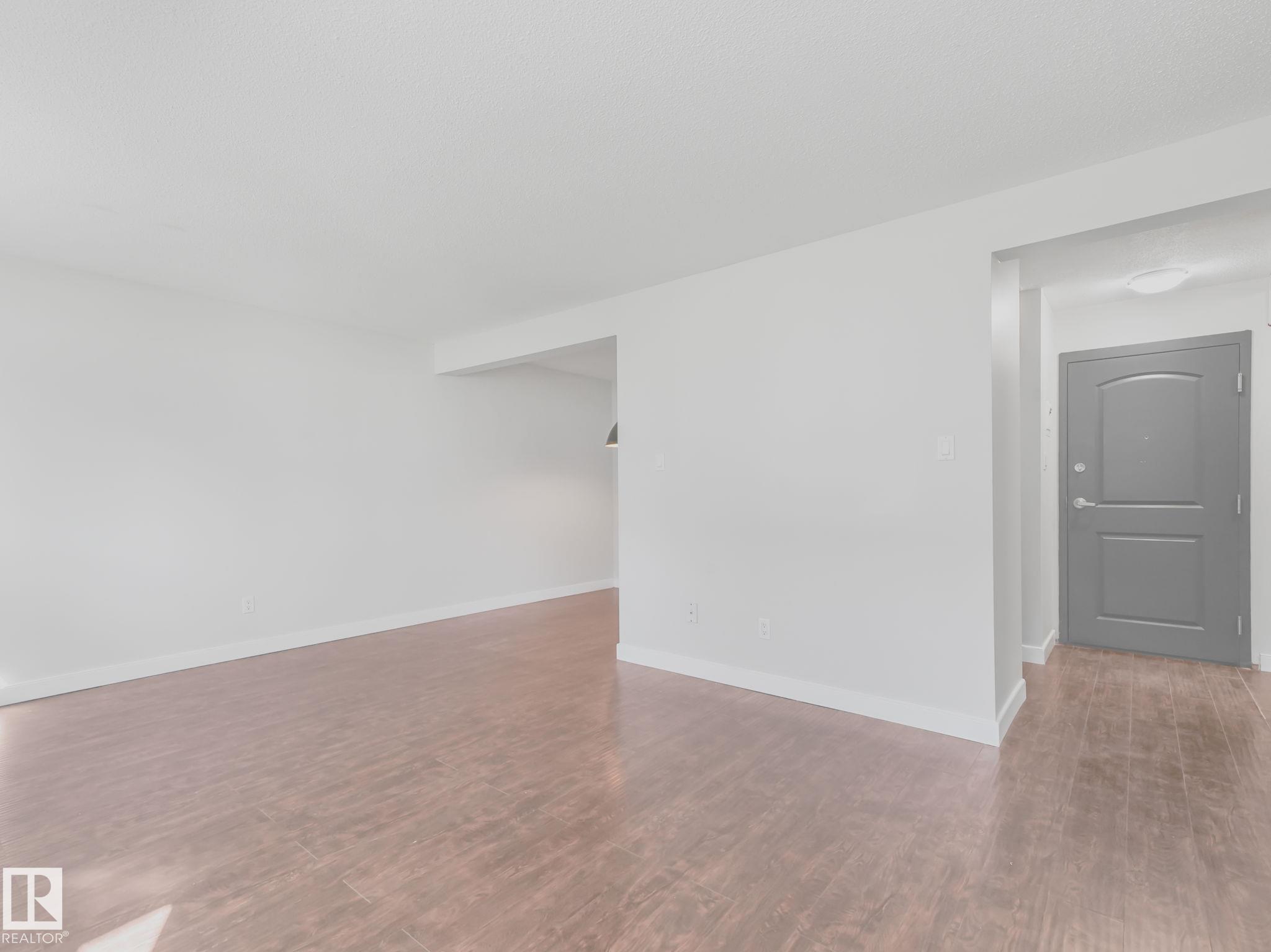 https://zimg.paragon.ice.com/ParagonImages/Property/PM/RAE/225399812/6/0/0/799d1289c7daceccf481f25856eccfd8/1/7153222e52971683393386827f6f573c/225399812-3774fe31-efdf-4049-b3af-29a34a58c911.JPG