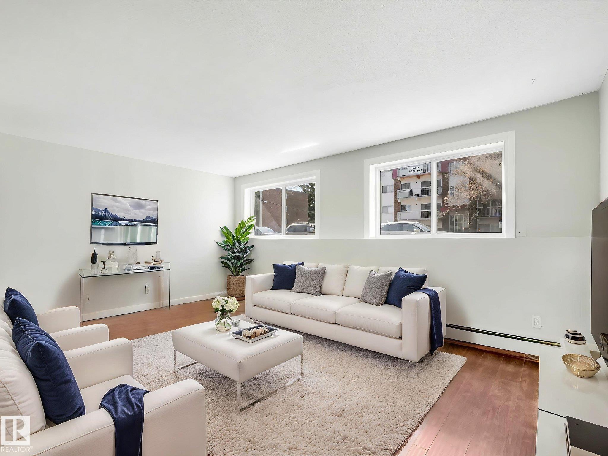 https://zimg.paragon.ice.com/ParagonImages/Property/PM/RAE/225399812/8/0/0/4ca9c0ad6022f1dfbc3a29f2b77c9e75/1/7153222e52971683393386827f6f573c/225399812-f34cf616-c644-4c3d-9901-de91ff8cdb5d.JPG