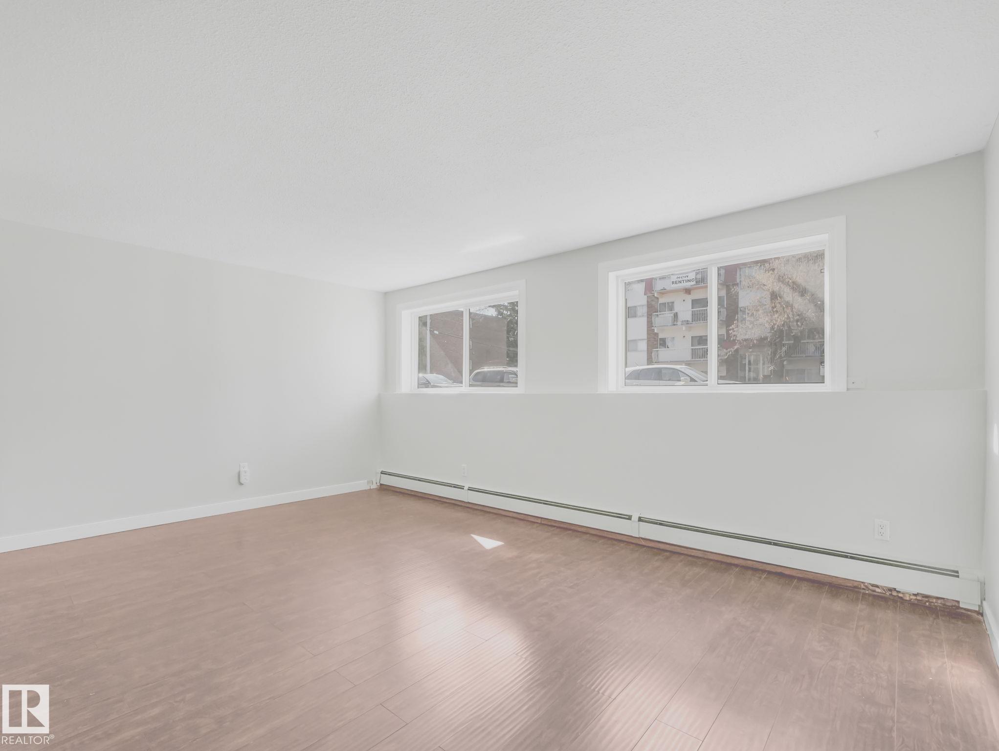 https://zimg.paragon.ice.com/ParagonImages/Property/PM/RAE/225399812/9/0/0/9921701a41de88470a0bca6fc0de4fd9/1/7153222e52971683393386827f6f573c/225399812-4c9fe866-4997-42f1-812a-314f4f8b1900.JPG