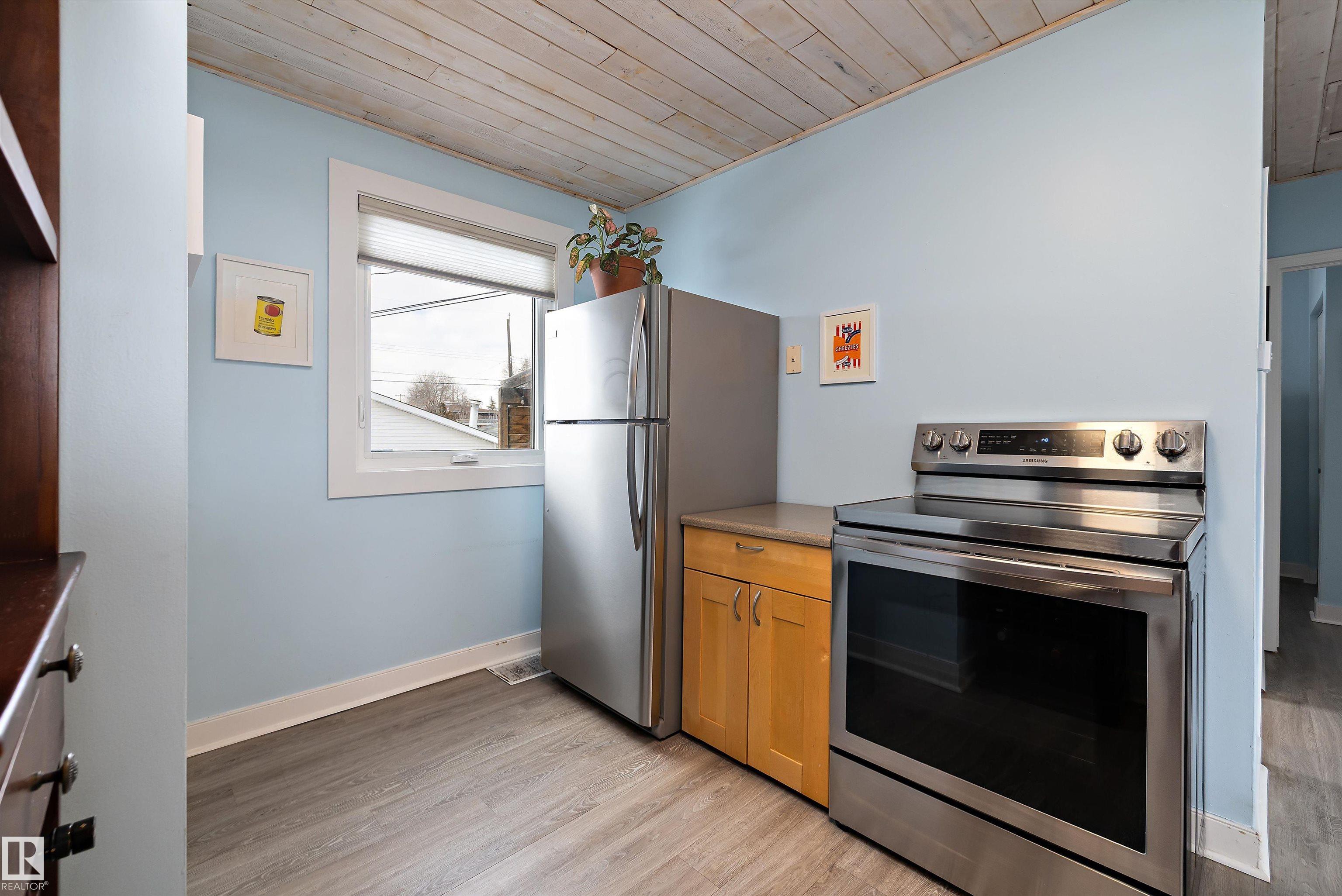Photo 14 at 10536 162 Street NW, Britannia Youngstown, Edmonton