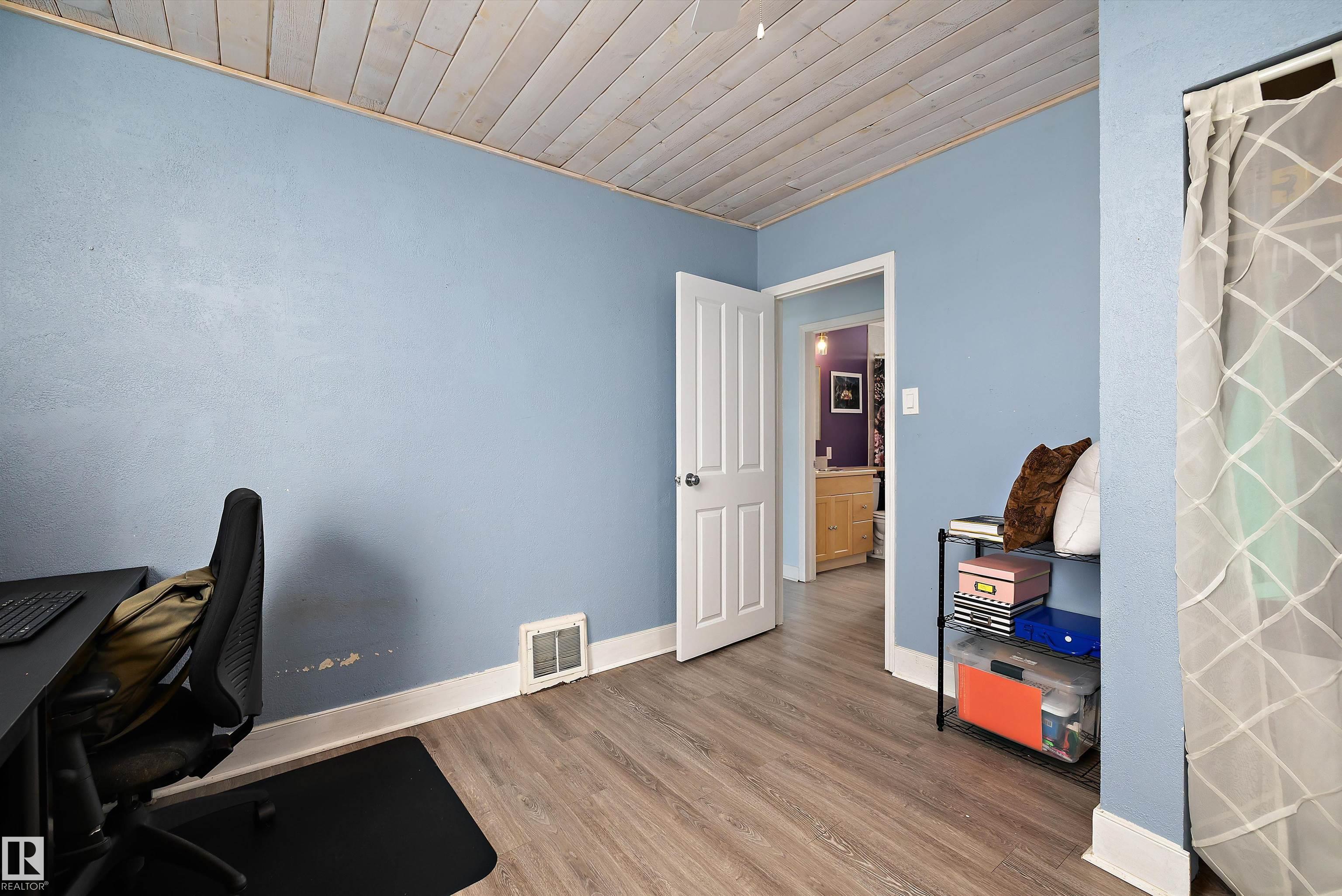 Photo 18 at 10536 162 Street NW, Britannia Youngstown, Edmonton