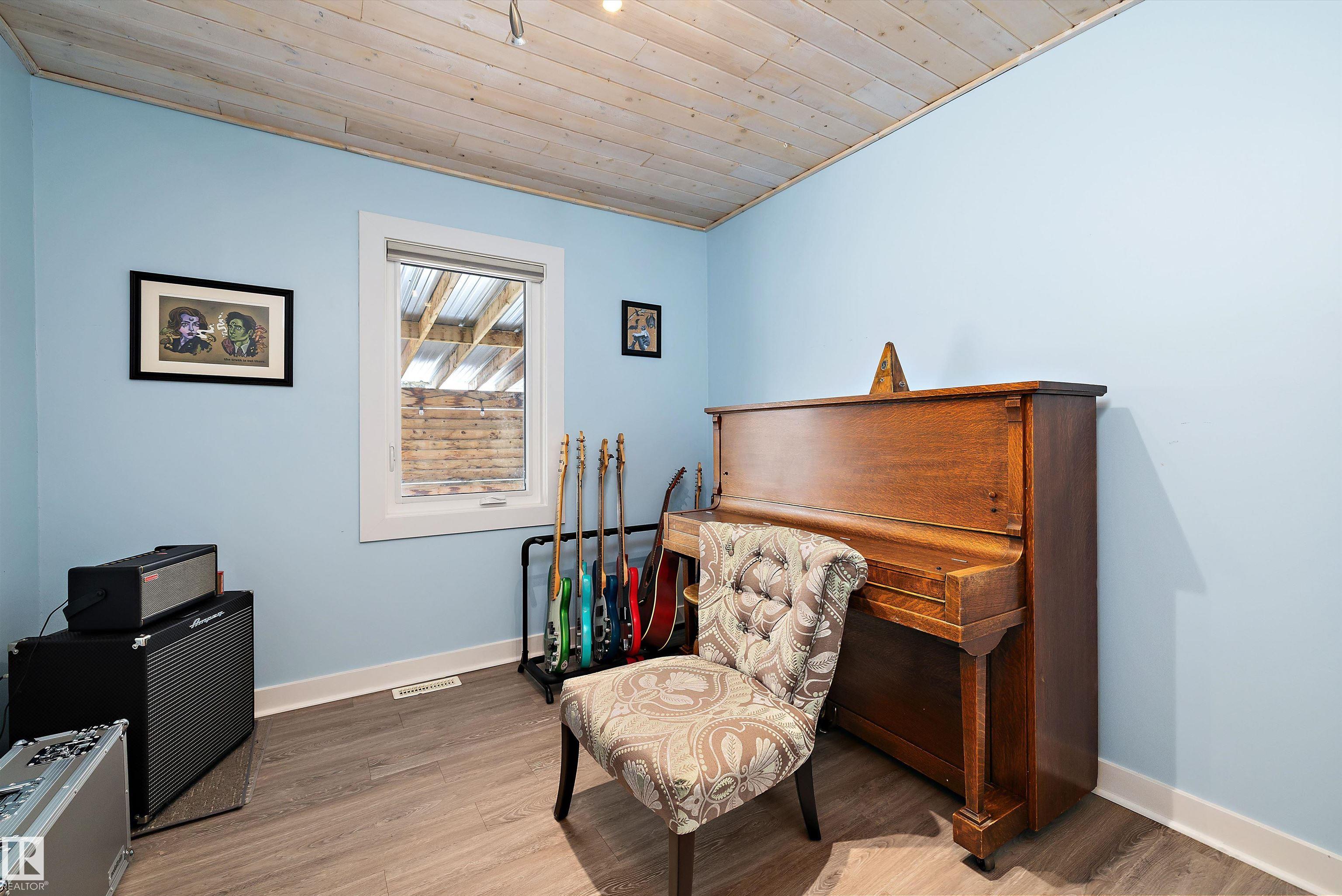Photo 19 at 10536 162 Street NW, Britannia Youngstown, Edmonton