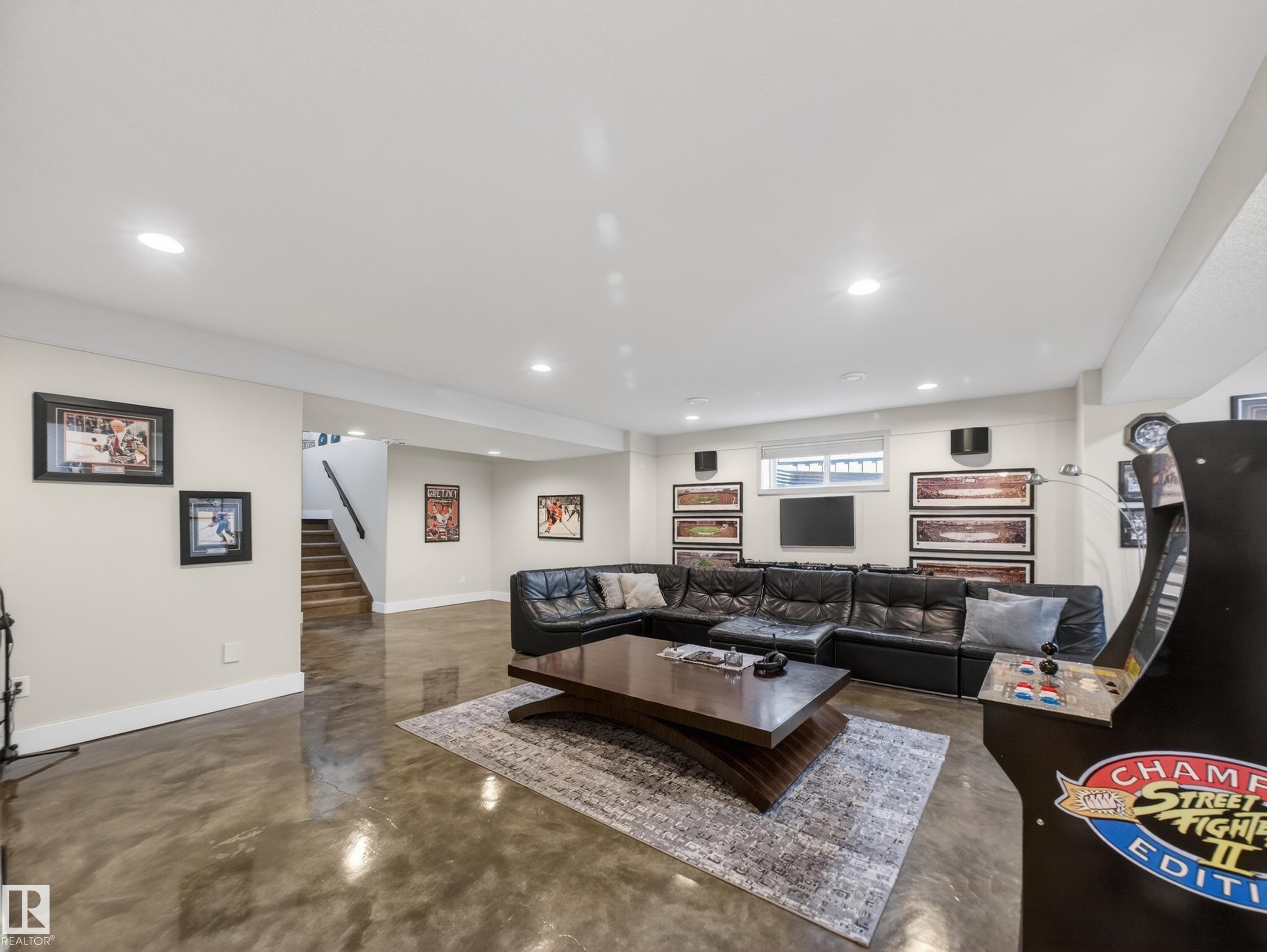 https://zimg.paragon.ice.com/ParagonImages/Property/PM/RAE/225399832/42/0/0/e964780d44223a6dcda9b8c59fa743ba/1/c07cee6b6894d31eccc90ae2196876a2/225399832-724e53c4-b218-479c-9abd-d4cbb86d5c37.JPG