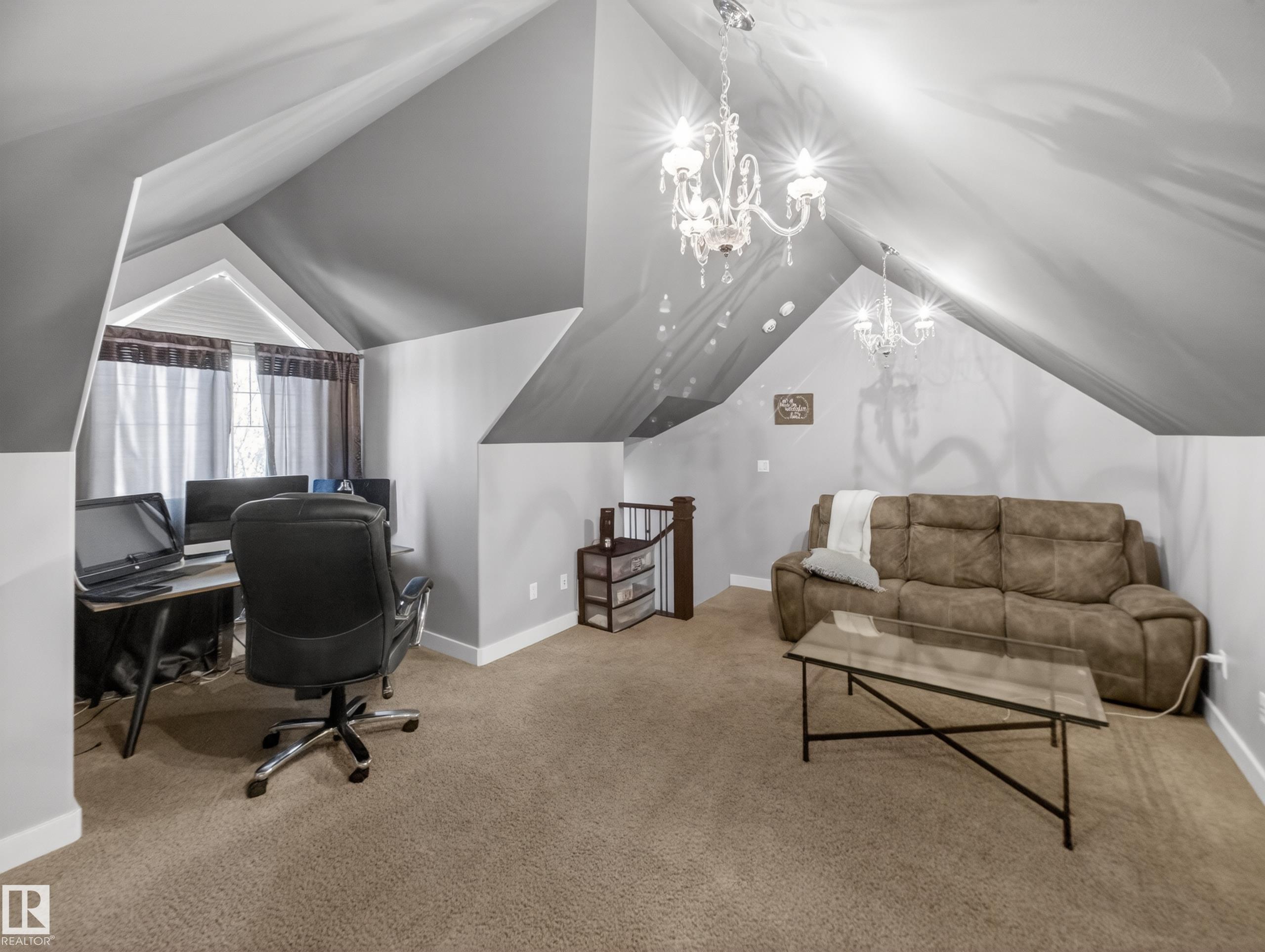 https://zimg.paragon.ice.com/ParagonImages/Property/PM/RAE/225399832/55/0/0/f1e8beb79cb3752c6708c0308da9205f/1/c07cee6b6894d31eccc90ae2196876a2/225399832-7b9034f1-d449-42f2-bca7-978420cd1dc0.JPG