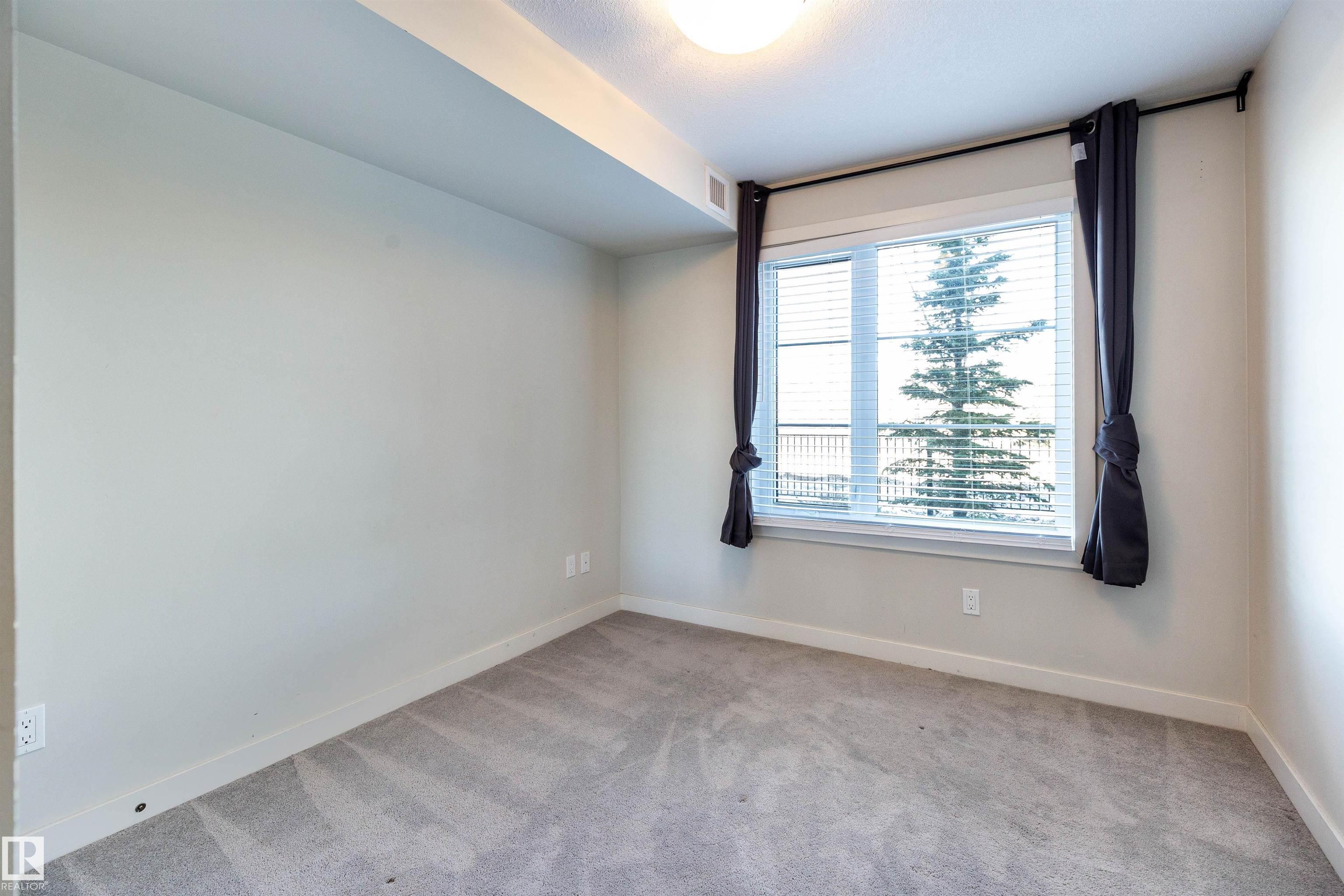 https://zimg.paragon.ice.com/ParagonImages/Property/PM/RAE/225399838/12/0/0/489773ee95ef931c8d1167e6f15e5a55/1/975844266d4f7958035cfc7f5e0b30bd/225399838-7FB1B8BA-6491-46F2-8BD4-952B0D69F788.JPG