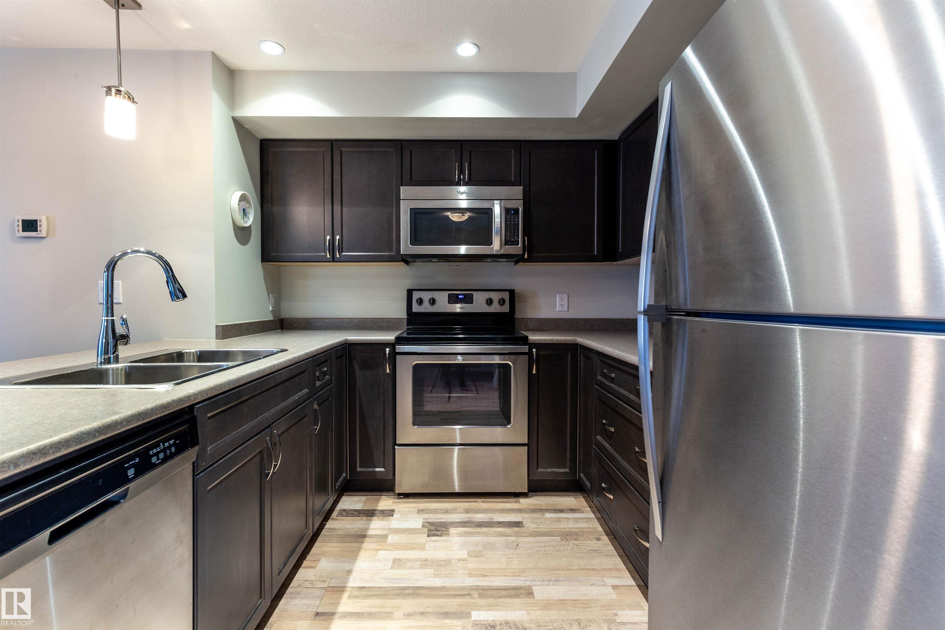 https://zimg.paragon.ice.com/ParagonImages/Property/PM/RAE/225399838/6/0/0/9ec847e7bf43e732099d03561d96529f/1/975844266d4f7958035cfc7f5e0b30bd/225399838-4E50D7C3-0E06-4D49-9BDE-A90F8F834D7B.JPG