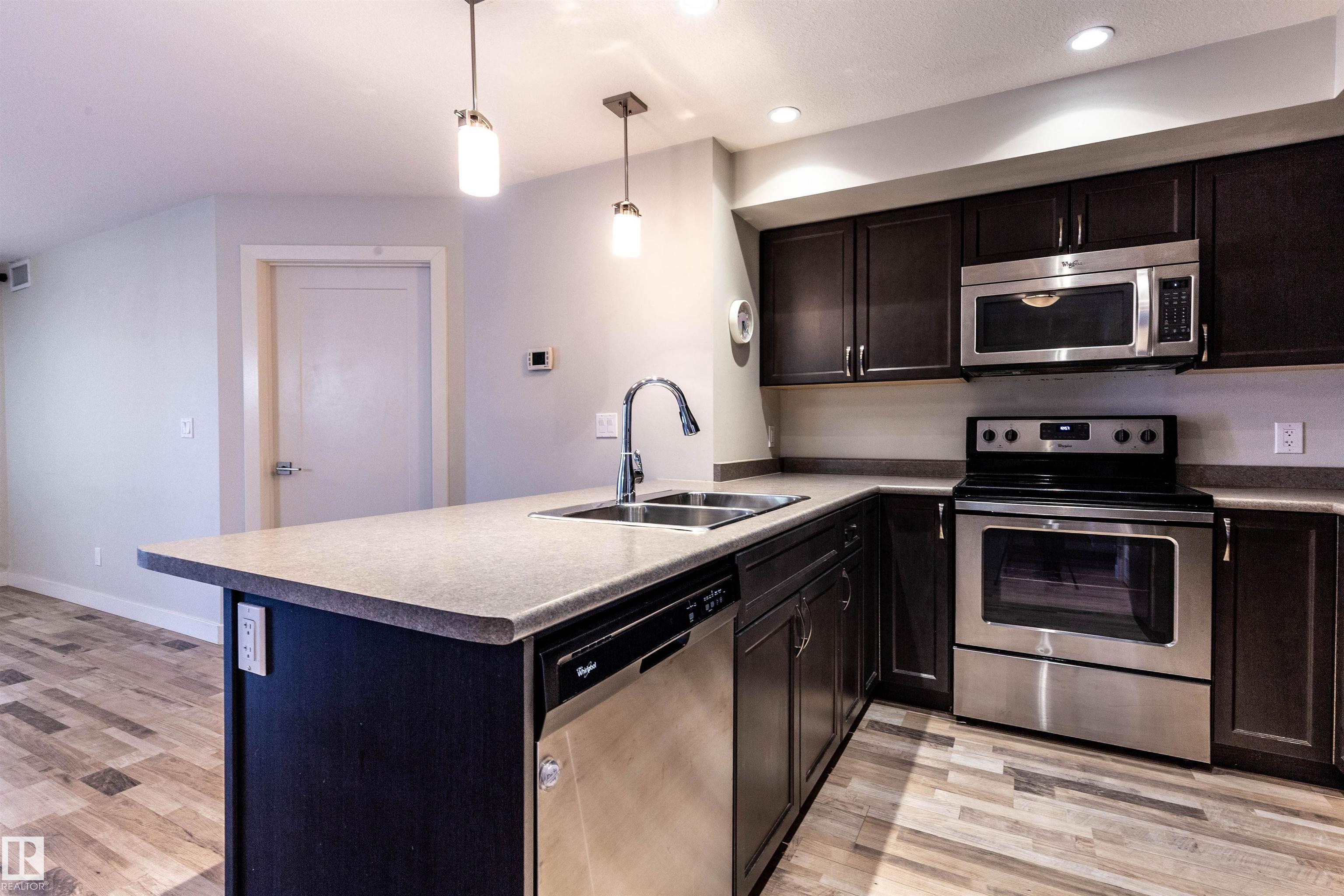https://zimg.paragon.ice.com/ParagonImages/Property/PM/RAE/225399838/7/0/0/a74b3b4983f57f76dc7aeedc759c7a2e/1/975844266d4f7958035cfc7f5e0b30bd/225399838-23F601AB-AF49-49DE-BA9B-EC5DB26083EF.JPG