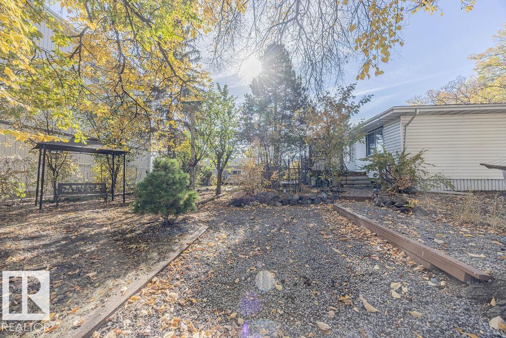 Photo 26 at 12339 89 Street NW, Delton, Edmonton