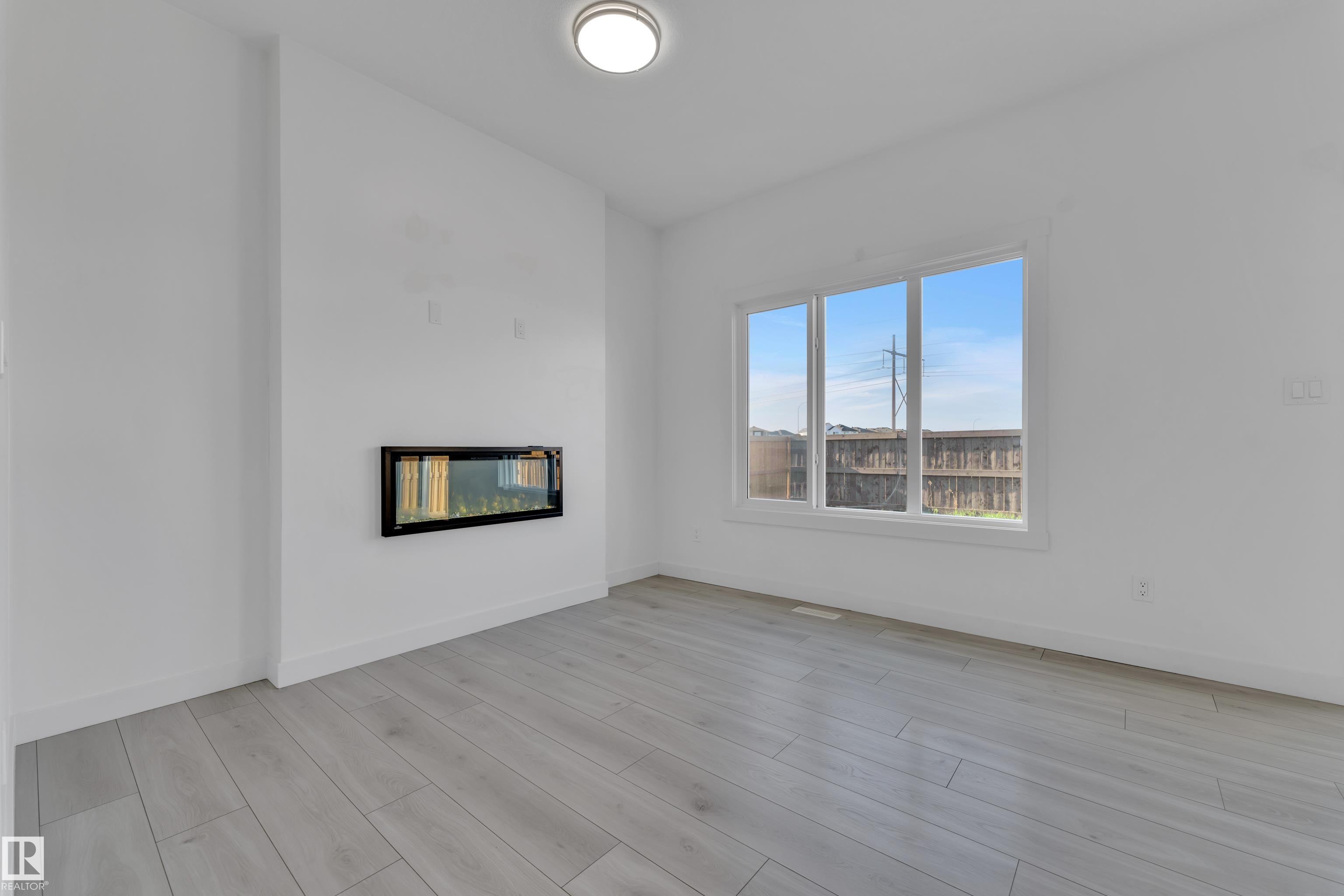 https://zimg.paragon.ice.com/ParagonImages/Property/PM/RAE/225399846/11/0/0/eaea7aba60729cfac78ba6514aab800a/1/8410a546aab81631492b66433613df35/225399846-d3379930-df37-4481-ad11-d0ae1dae54a4.JPG