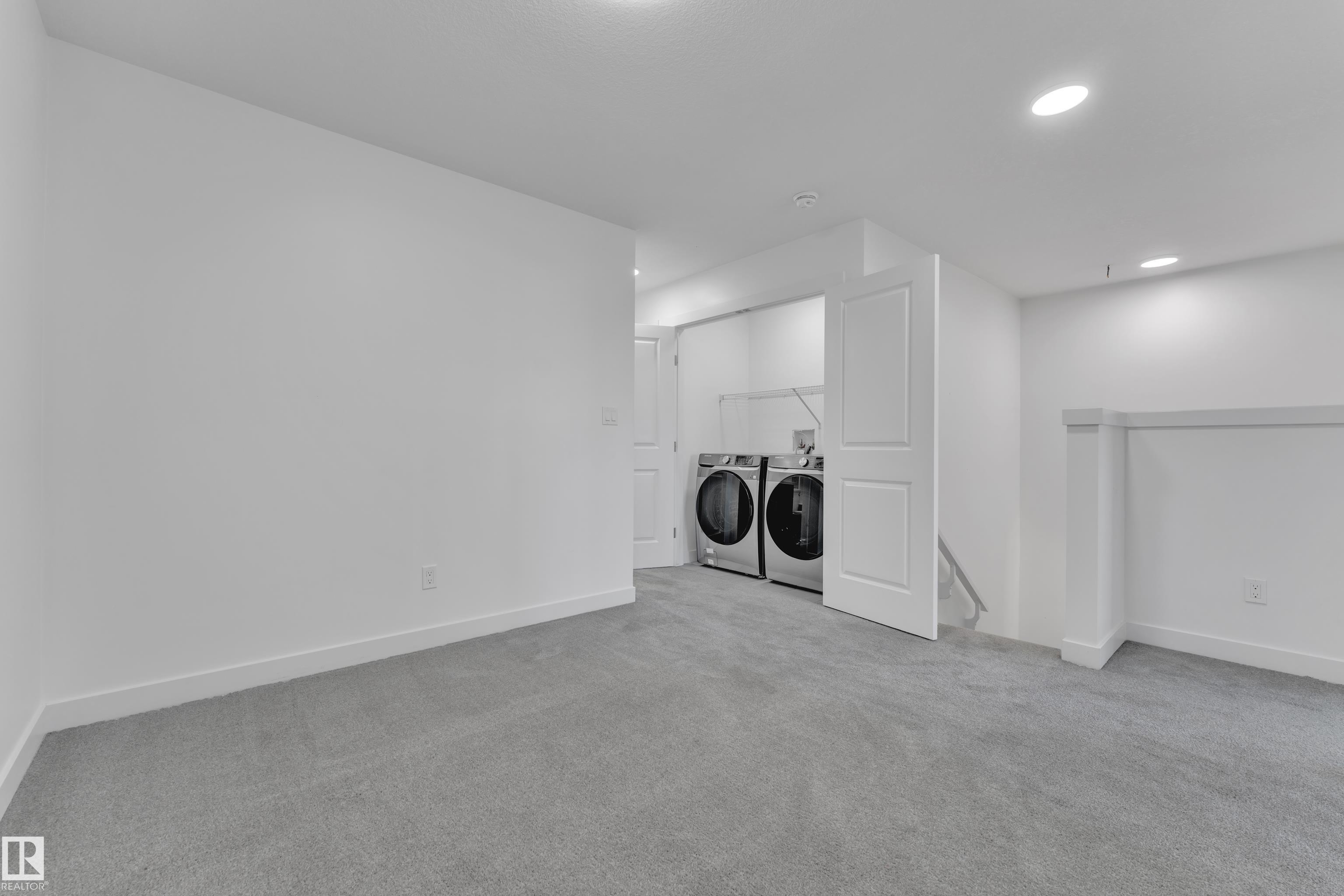 https://zimg.paragon.ice.com/ParagonImages/Property/PM/RAE/225399846/20/0/0/7e53aa6f7bcd425de65698f101b219b4/1/8410a546aab81631492b66433613df35/225399846-6b8b049c-65ce-4a82-a0b7-2991915682a8.JPG