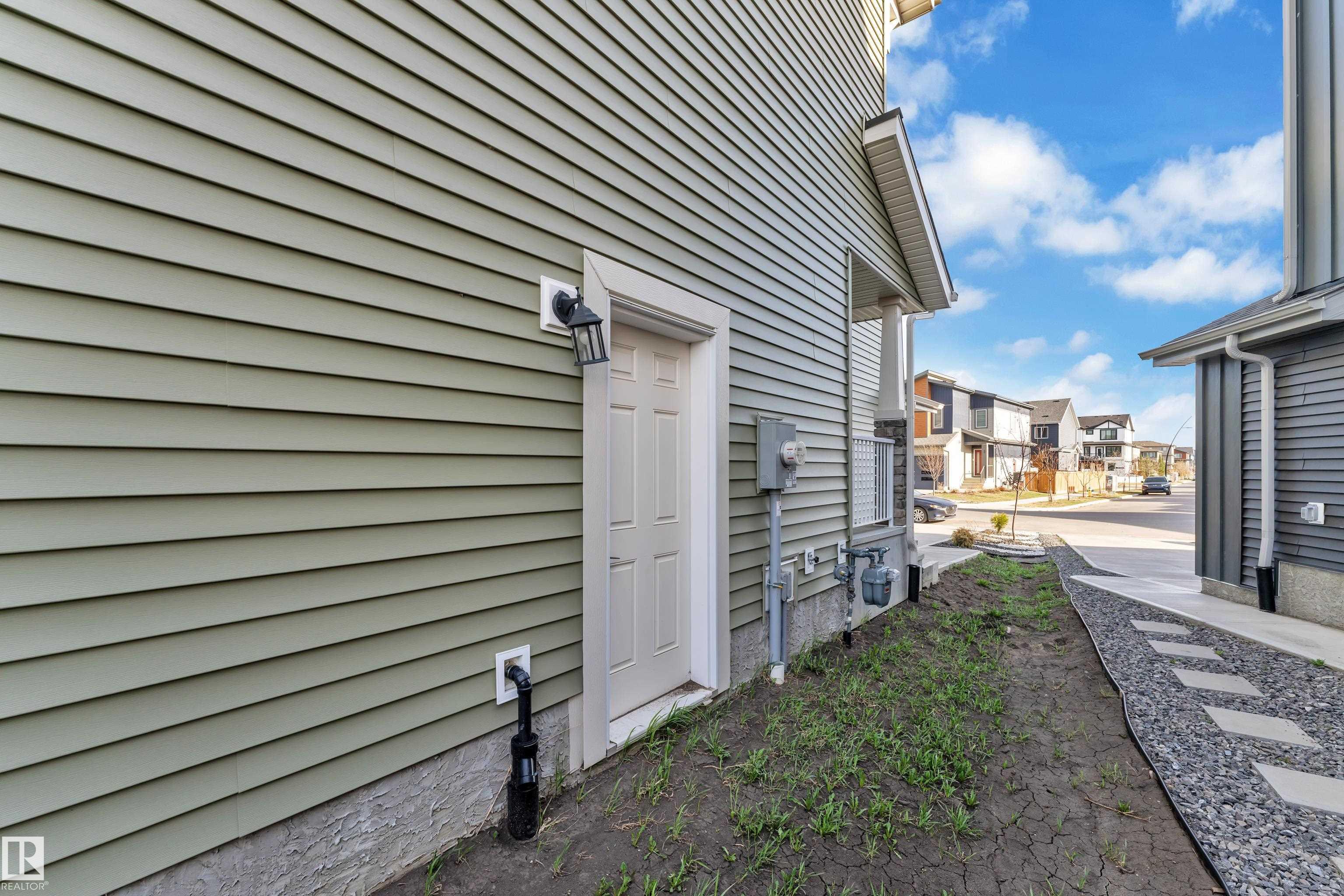 https://zimg.paragon.ice.com/ParagonImages/Property/PM/RAE/225399846/34/0/0/b27fbb369df61634419f0a20d1f4a380/1/8410a546aab81631492b66433613df35/225399846-7483ff5c-969e-4259-b9f9-32be01d3eab0.JPG