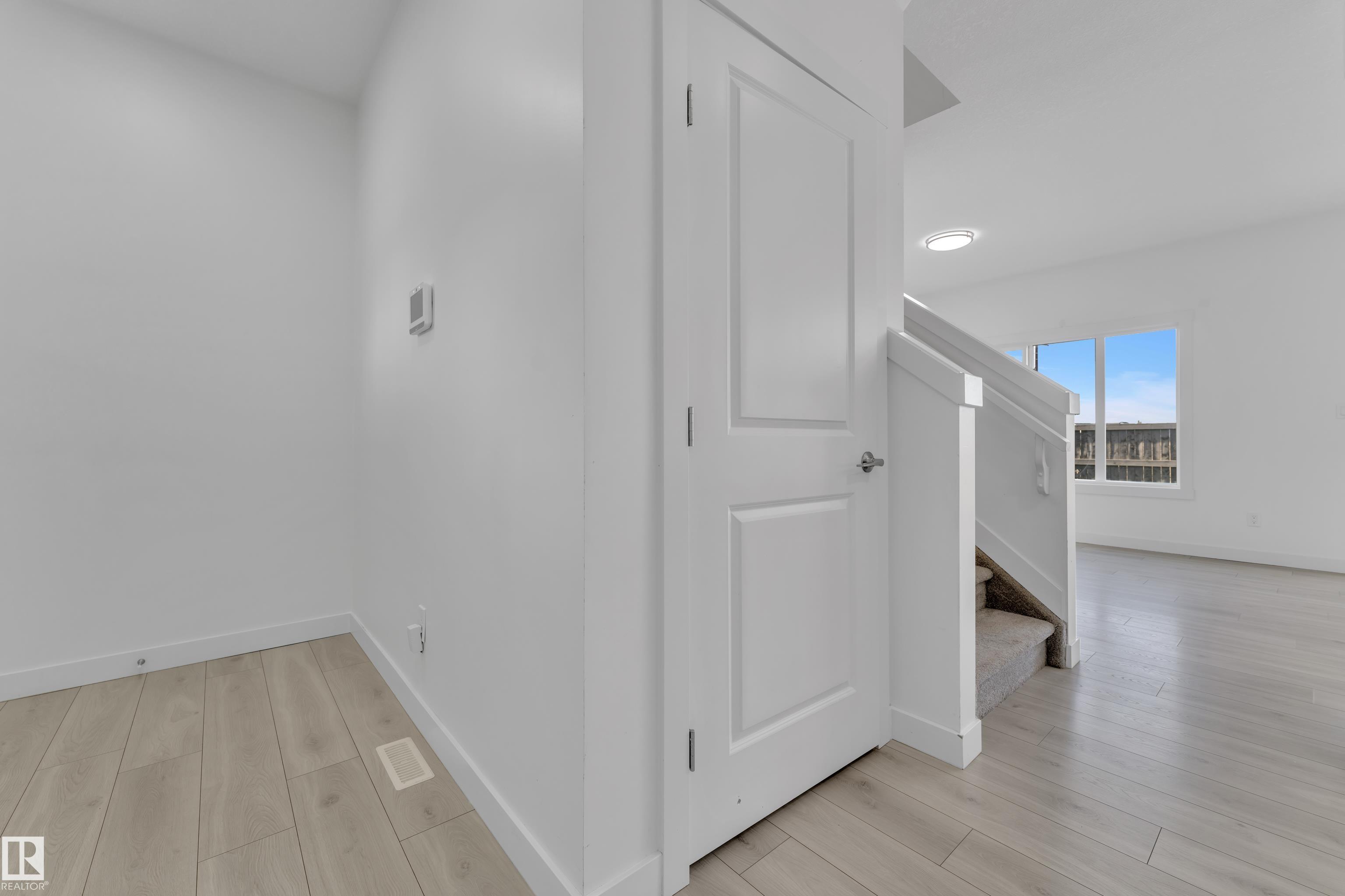 https://zimg.paragon.ice.com/ParagonImages/Property/PM/RAE/225399846/6/0/0/61bd5ce9a301649c25b0af70876260ab/1/8410a546aab81631492b66433613df35/225399846-c09b0a00-723b-4d28-ae07-f2e578ae192c.JPG
