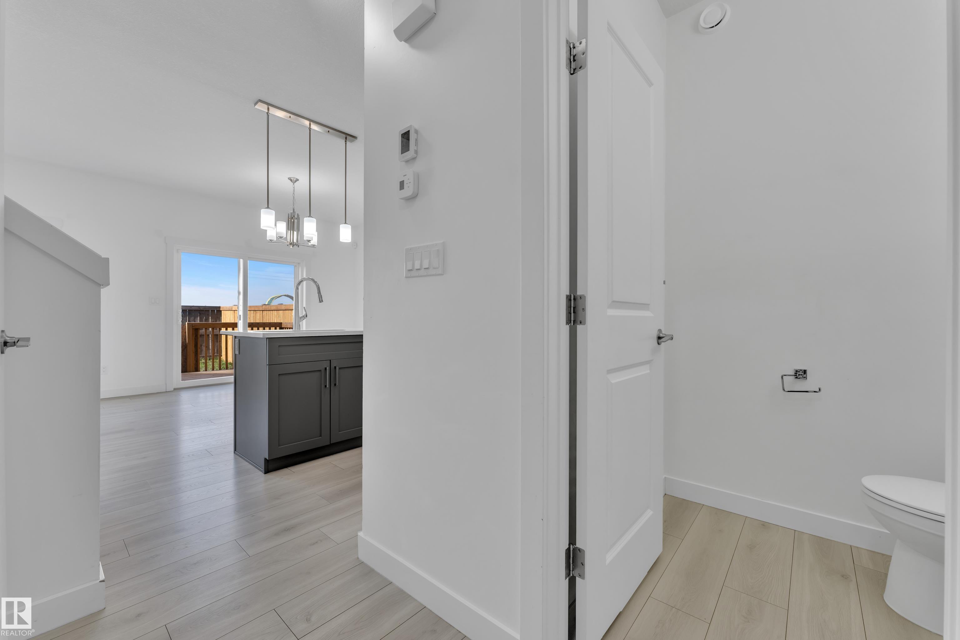 https://zimg.paragon.ice.com/ParagonImages/Property/PM/RAE/225399846/7/0/0/dc360e3bfcad90a1e26f1655d8afe358/1/8410a546aab81631492b66433613df35/225399846-30cdf193-c05e-444a-b604-fe944aab360b.JPG