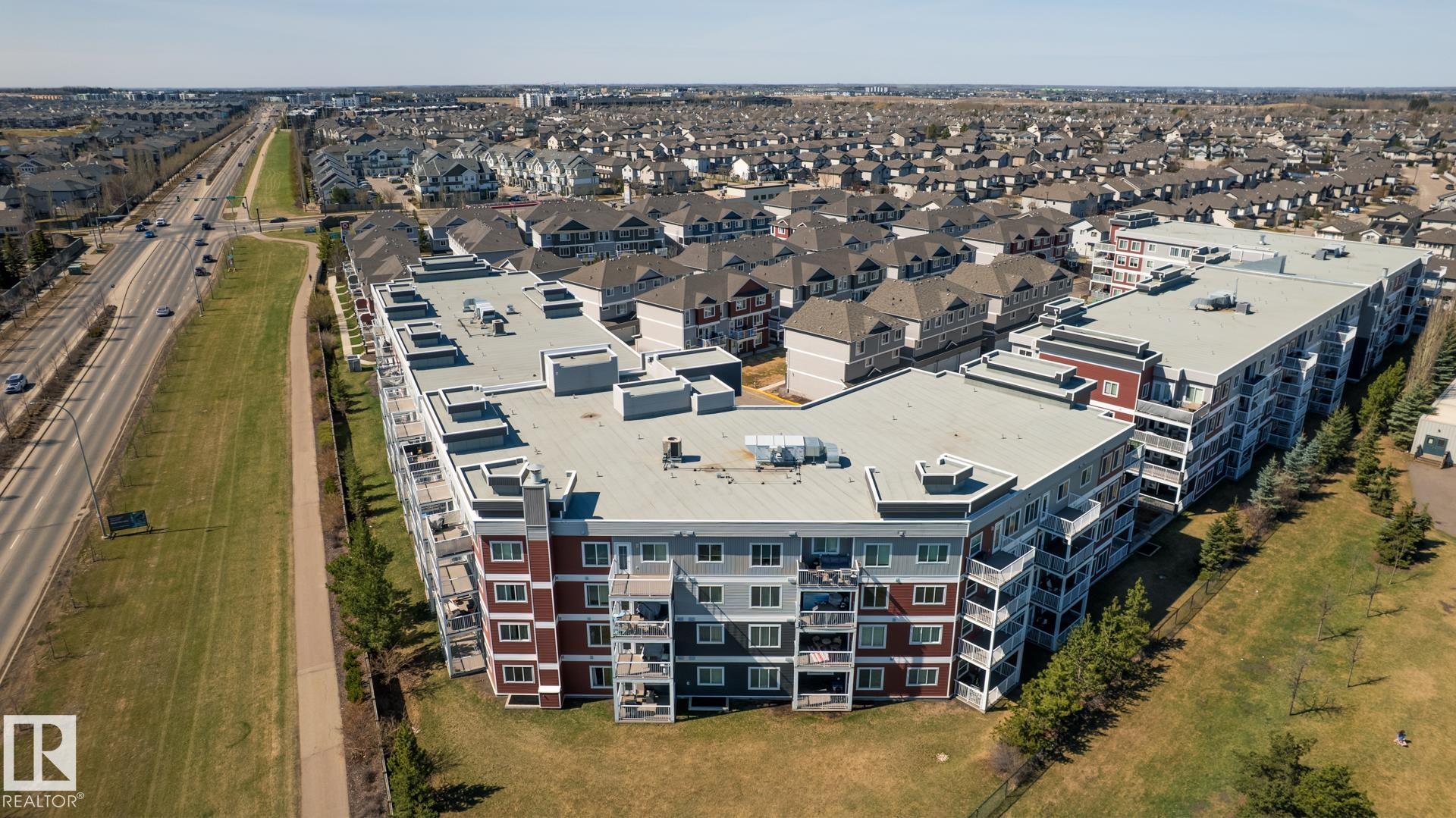 https://zimg.paragon.ice.com/ParagonImages/Property/PM/RAE/225399853/29/0/0/33158bfa93c4be4065a195f77b857ac3/1/373daeab0b5d1bfd4571cc71ca6a973d/225399853-d8c6cdc8-6ec5-4e42-bc9e-ad0f601f8bdb.JPG