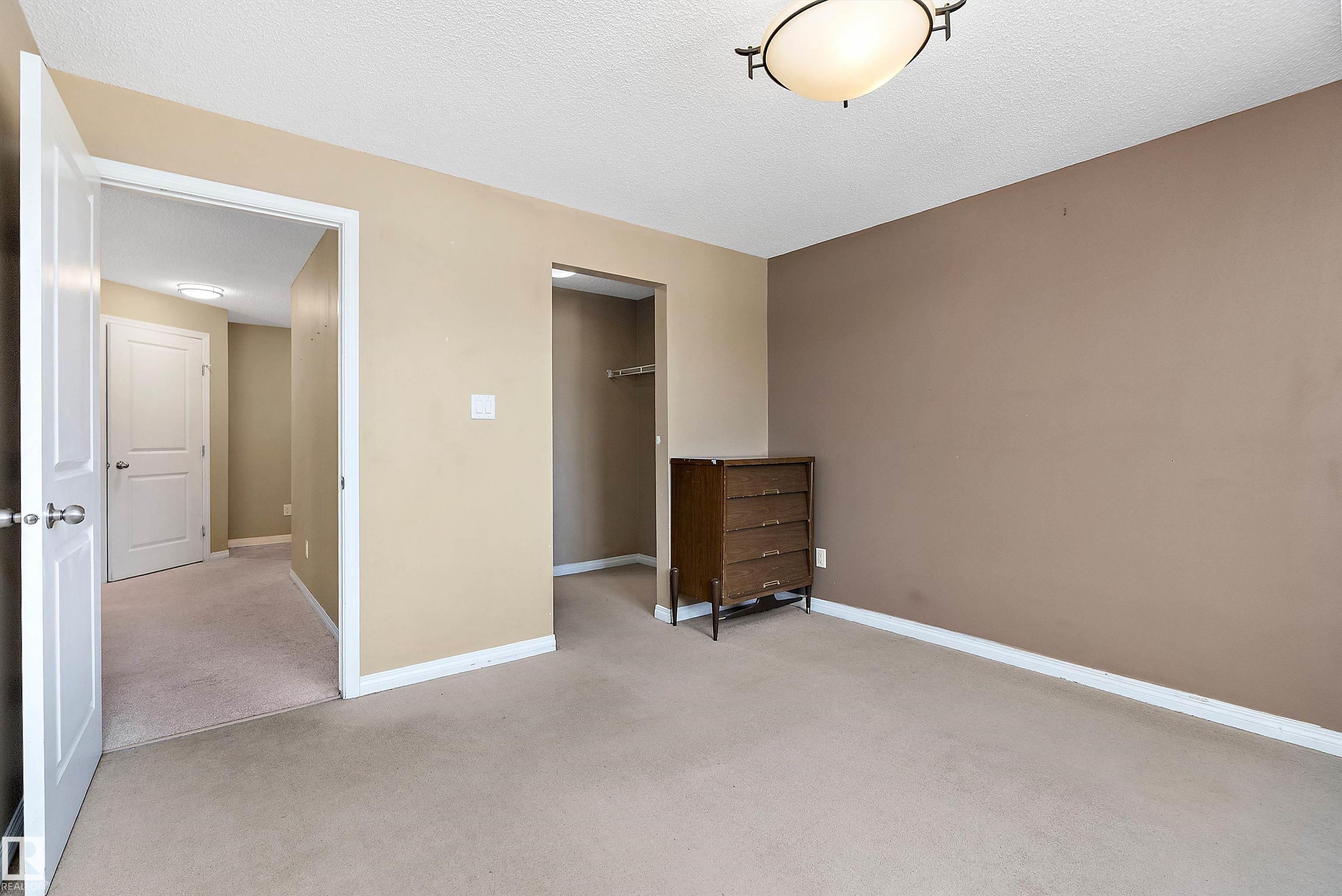 https://zimg.paragon.ice.com/ParagonImages/Property/PM/RAE/225399856/20/0/0/4e0cadcb508c9c952ac173a38b926e85/1/10df361ea80a07db8e5f4e4711e1b10d/225399856-9a23030e-33e8-4f92-ade3-df482d52d417.JPG