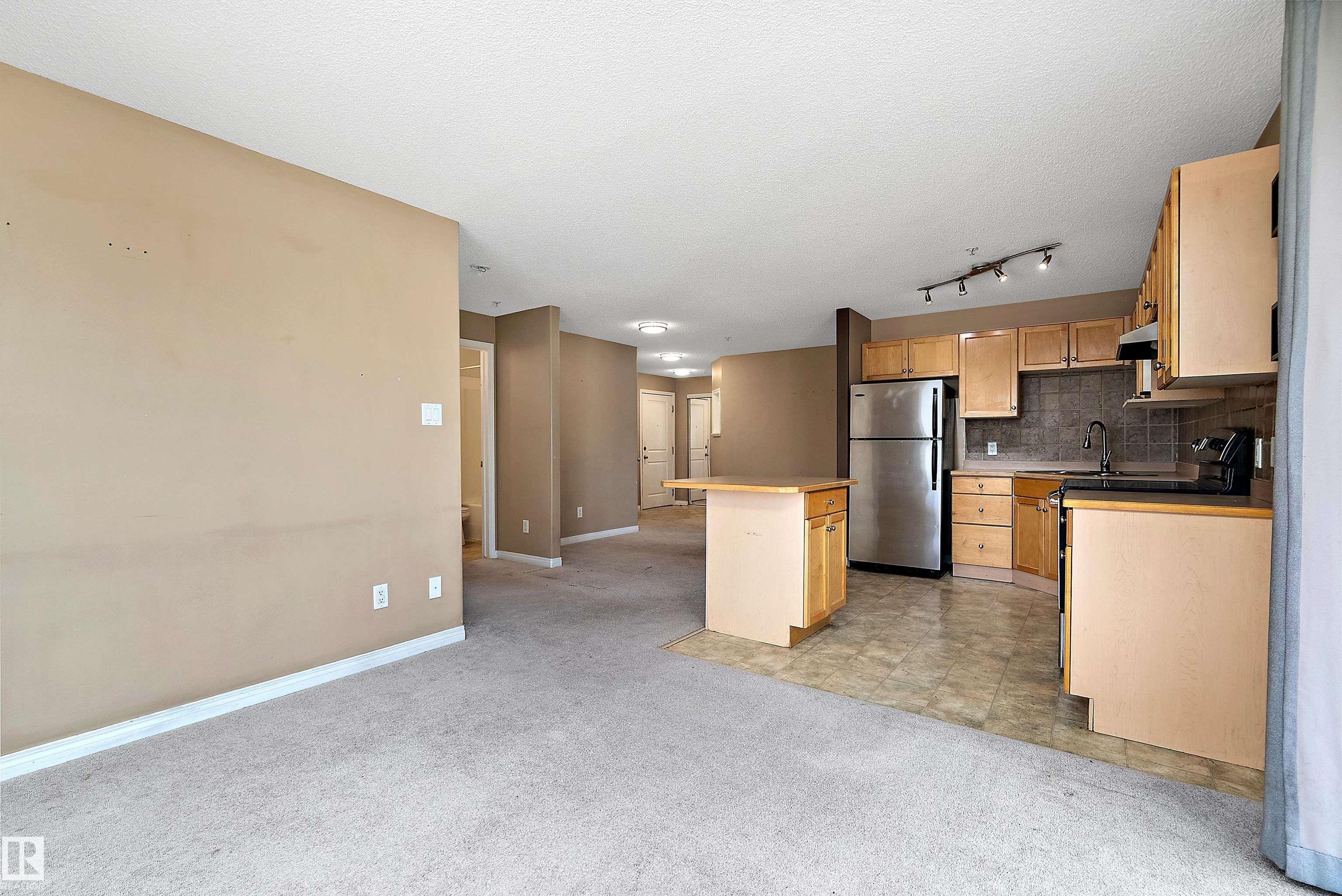 https://zimg.paragon.ice.com/ParagonImages/Property/PM/RAE/225399856/6/0/0/ee33bcce5cd0a900af40ef55ee5d8c17/1/10df361ea80a07db8e5f4e4711e1b10d/225399856-2c9e87db-9a94-4b0e-b091-3f3e471dc2e1.JPG