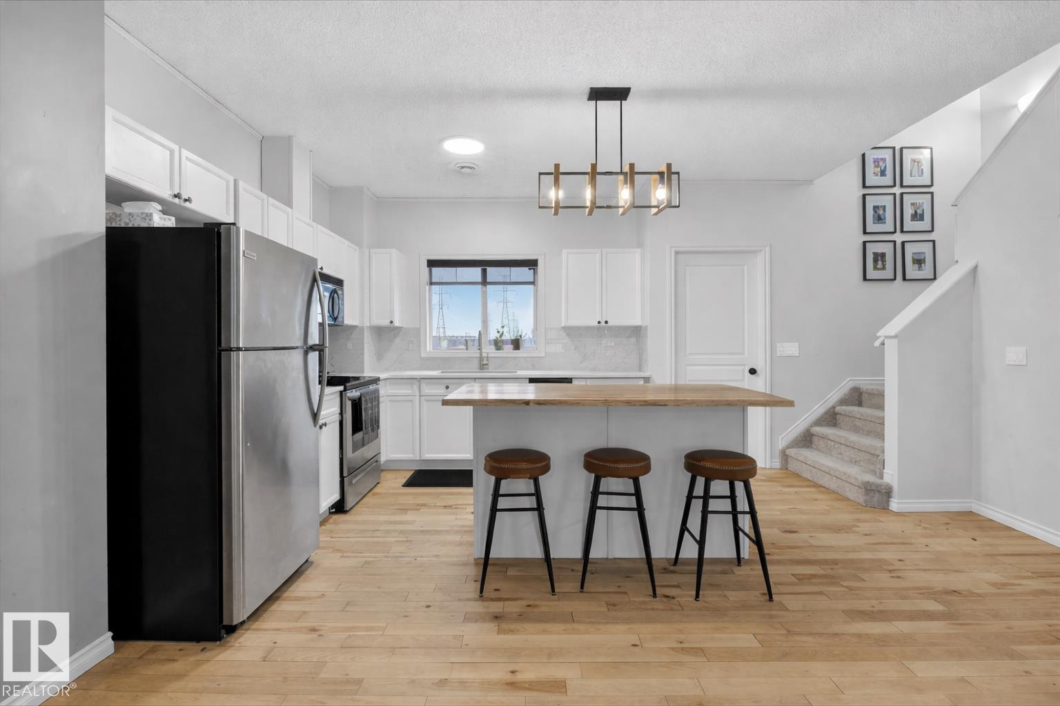 Photo 11 at 2 - 3010 33 Avenue NW, Silver Berry, Edmonton