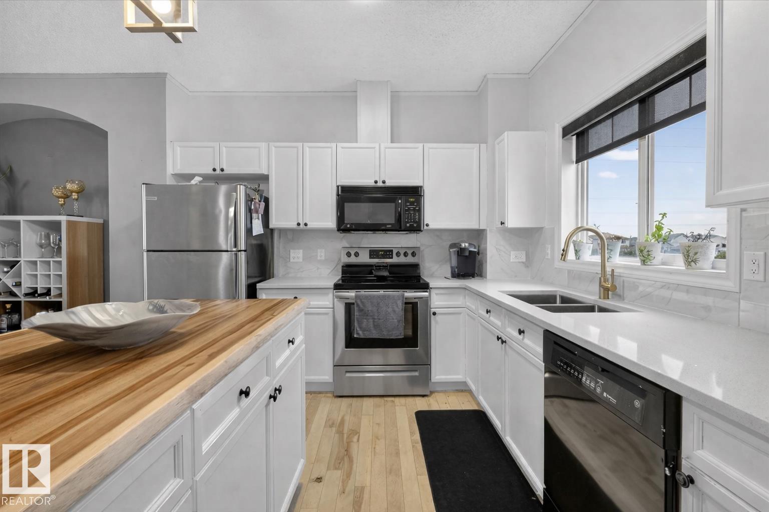 Photo 14 at 2 - 3010 33 Avenue NW, Silver Berry, Edmonton