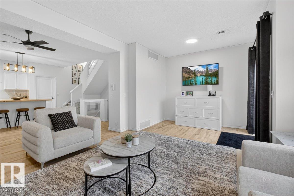 Photo 24 at 2 - 3010 33 Avenue NW, Silver Berry, Edmonton