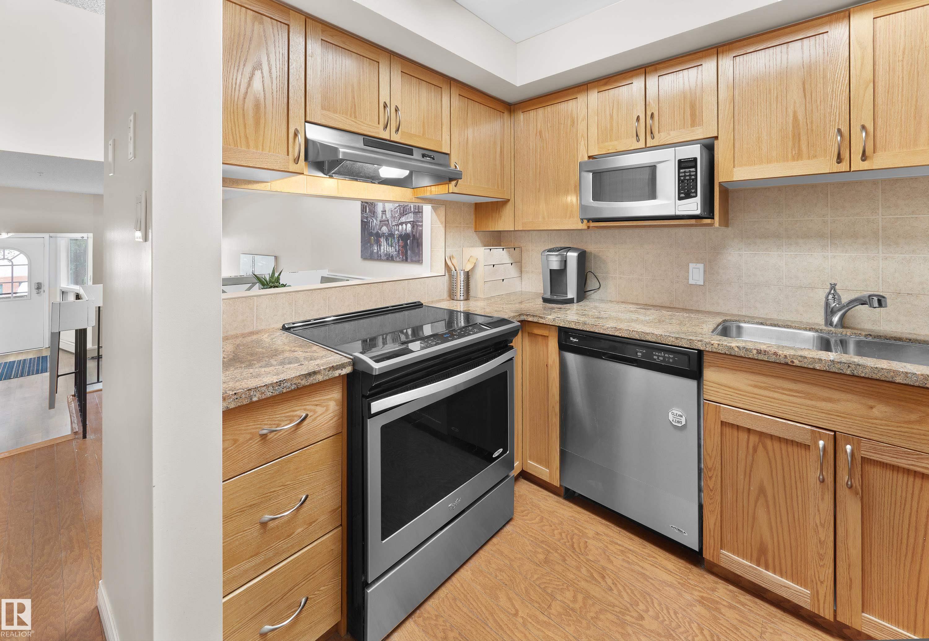 https://zimg.paragon.ice.com/ParagonImages/Property/PM/RAE/225399866/8/0/0/b243f4f6957f74889e2bd2af7a3d39e9/1/237a2a4b4f6b7fa20efcb091cc852f0d/225399866-2e3084b6-ef67-40fc-a06e-c1cc7b4116bf.JPG