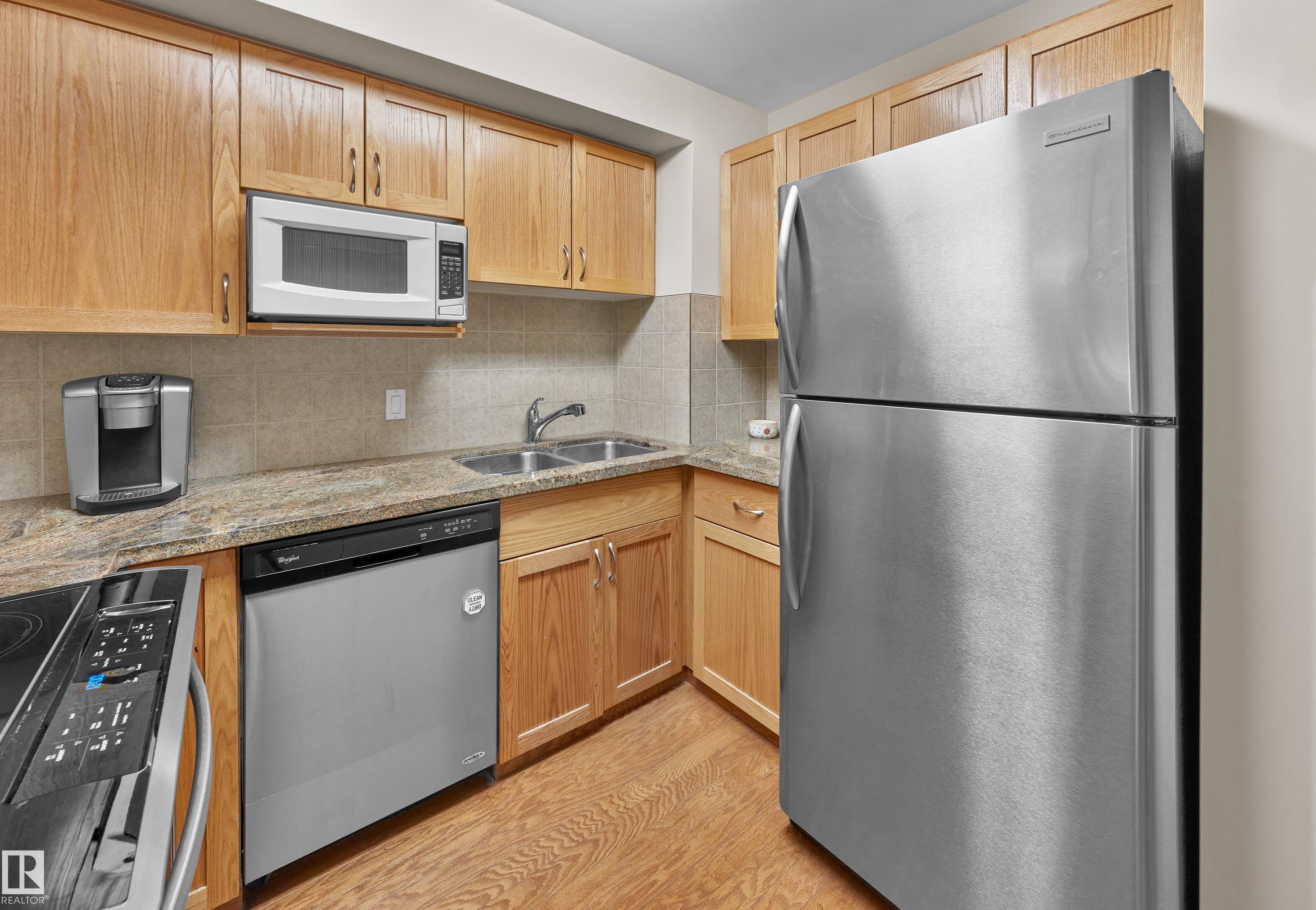 https://zimg.paragon.ice.com/ParagonImages/Property/PM/RAE/225399866/9/0/0/cfe8506512e98d1d95d13a64bb8610d7/1/237a2a4b4f6b7fa20efcb091cc852f0d/225399866-84a50737-b127-4831-b001-e8d0a7e49172.JPG